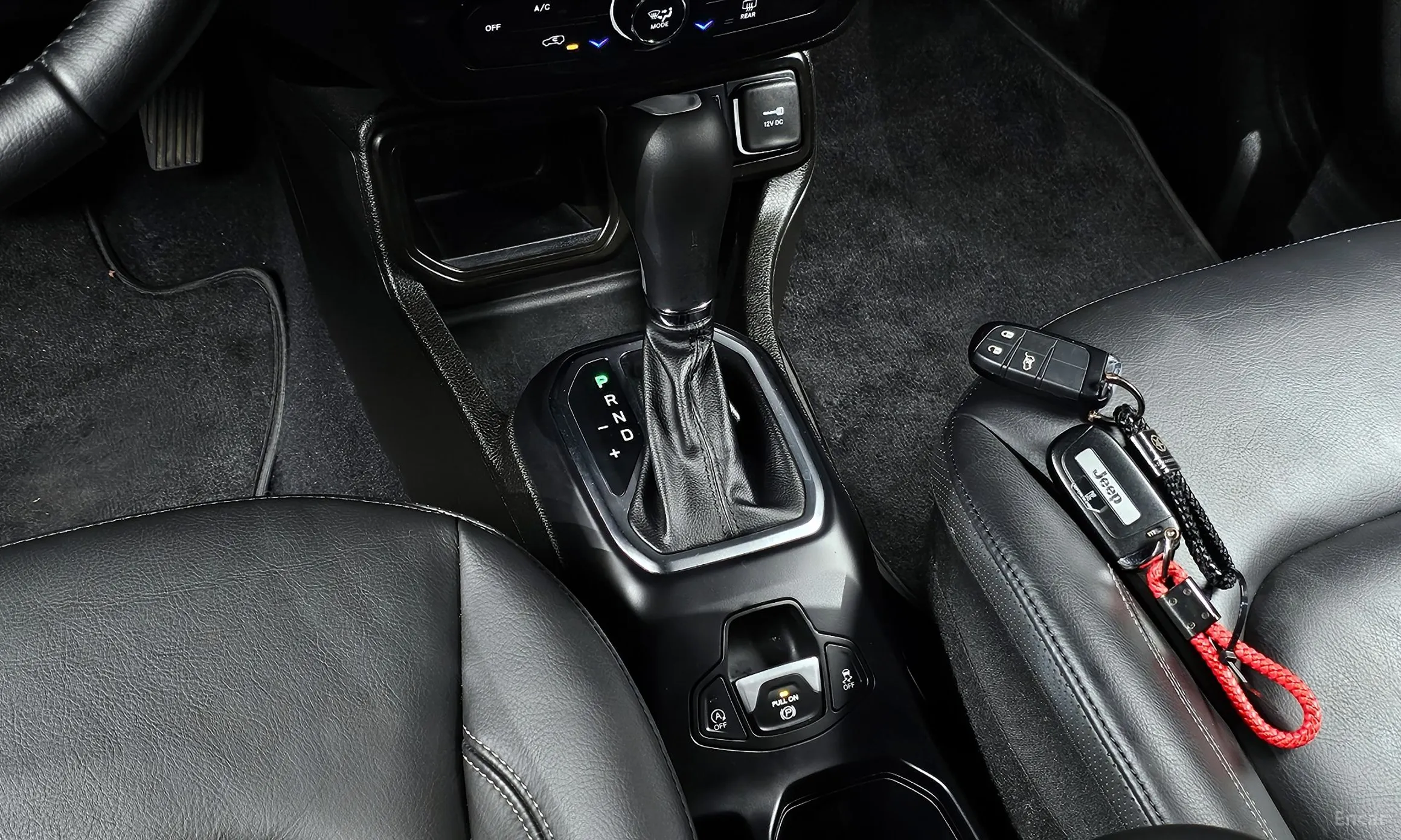 Jeep Renegade превью 9