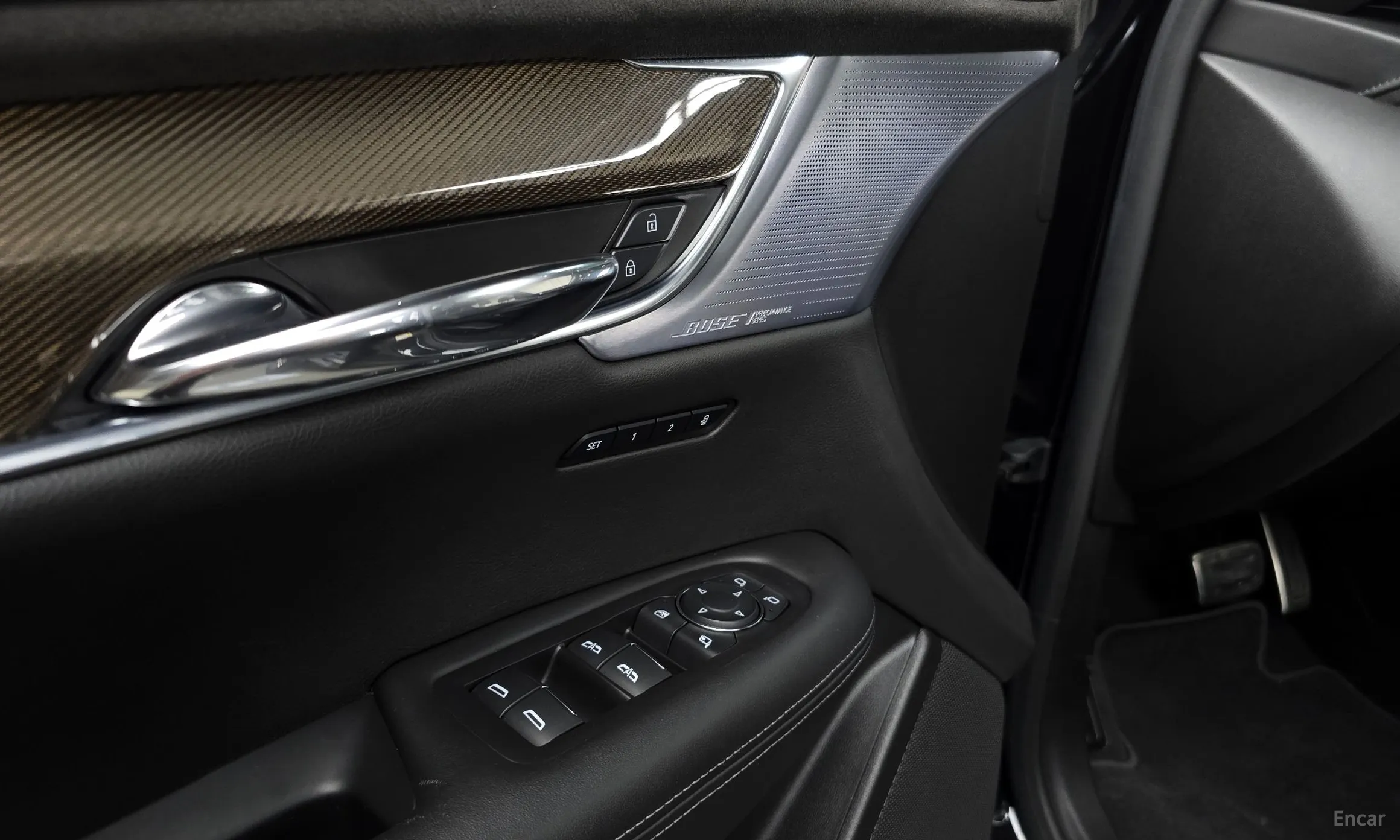 Cadillac XT6 превью 19