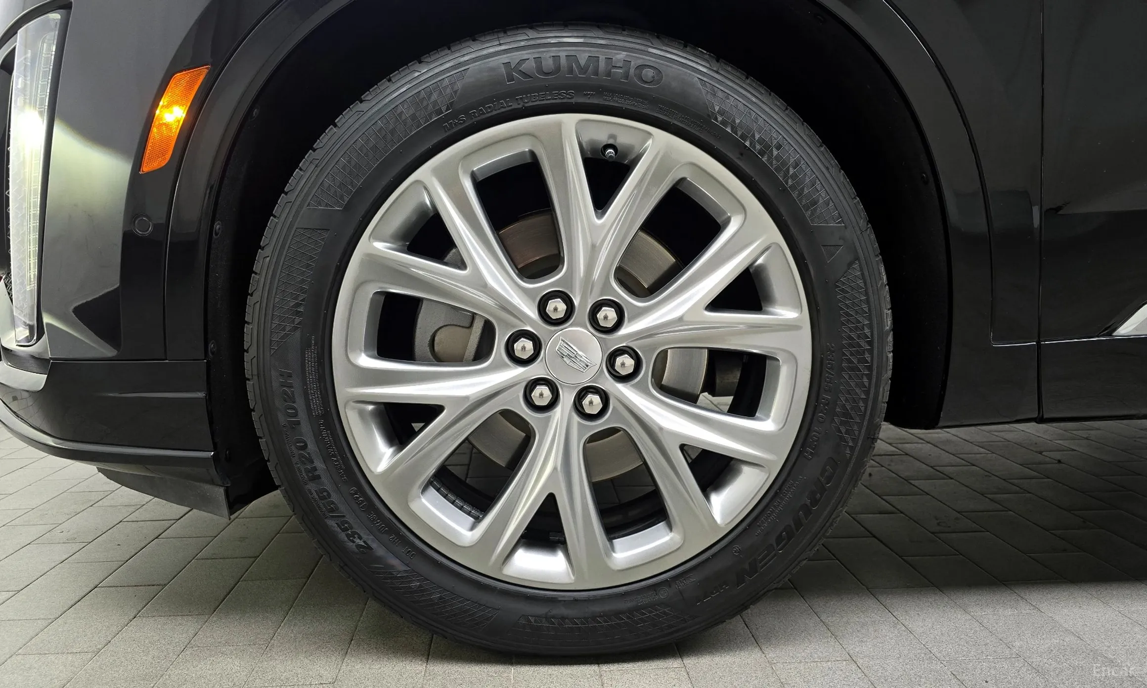 Cadillac XT6 превью 5