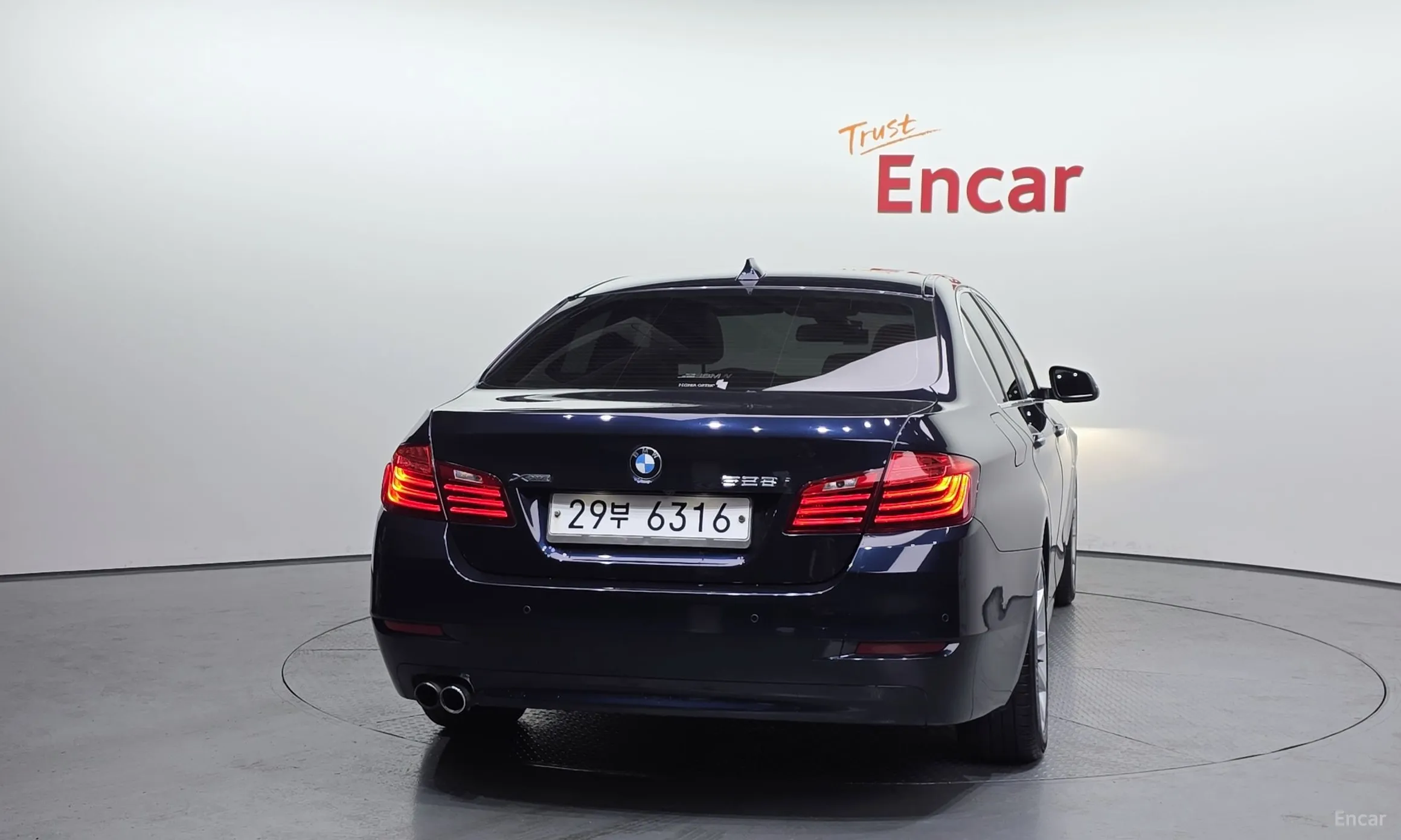 BMW 5 Series (F10) превью 4