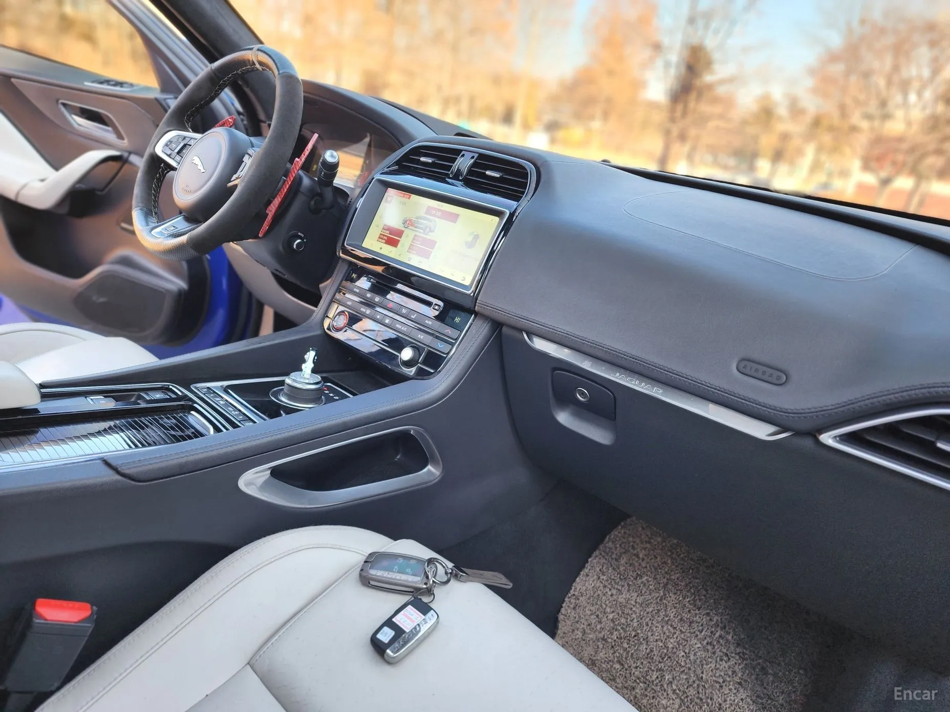 Jaguar F-PACE превью 11