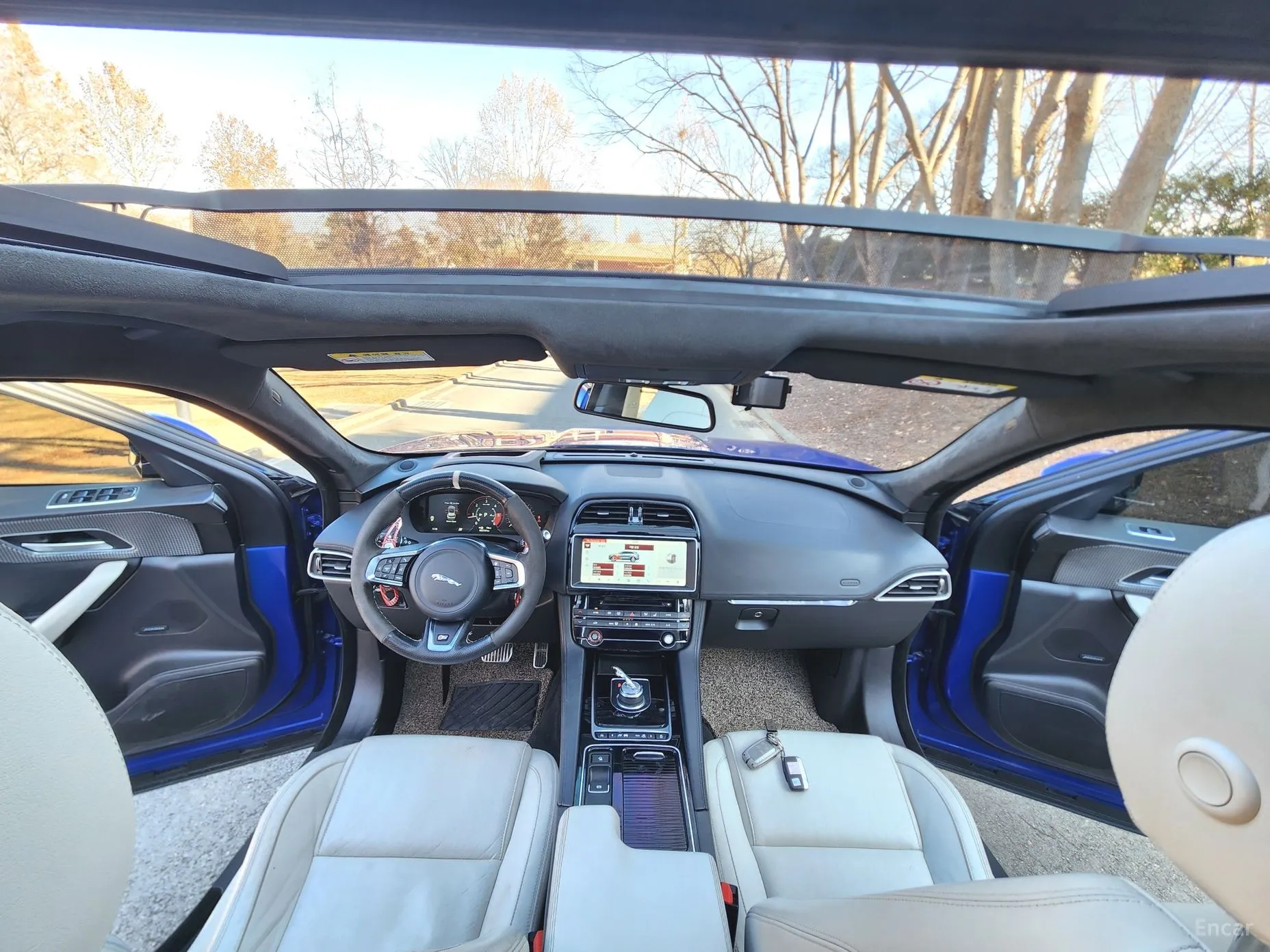 Jaguar F-PACE превью 19