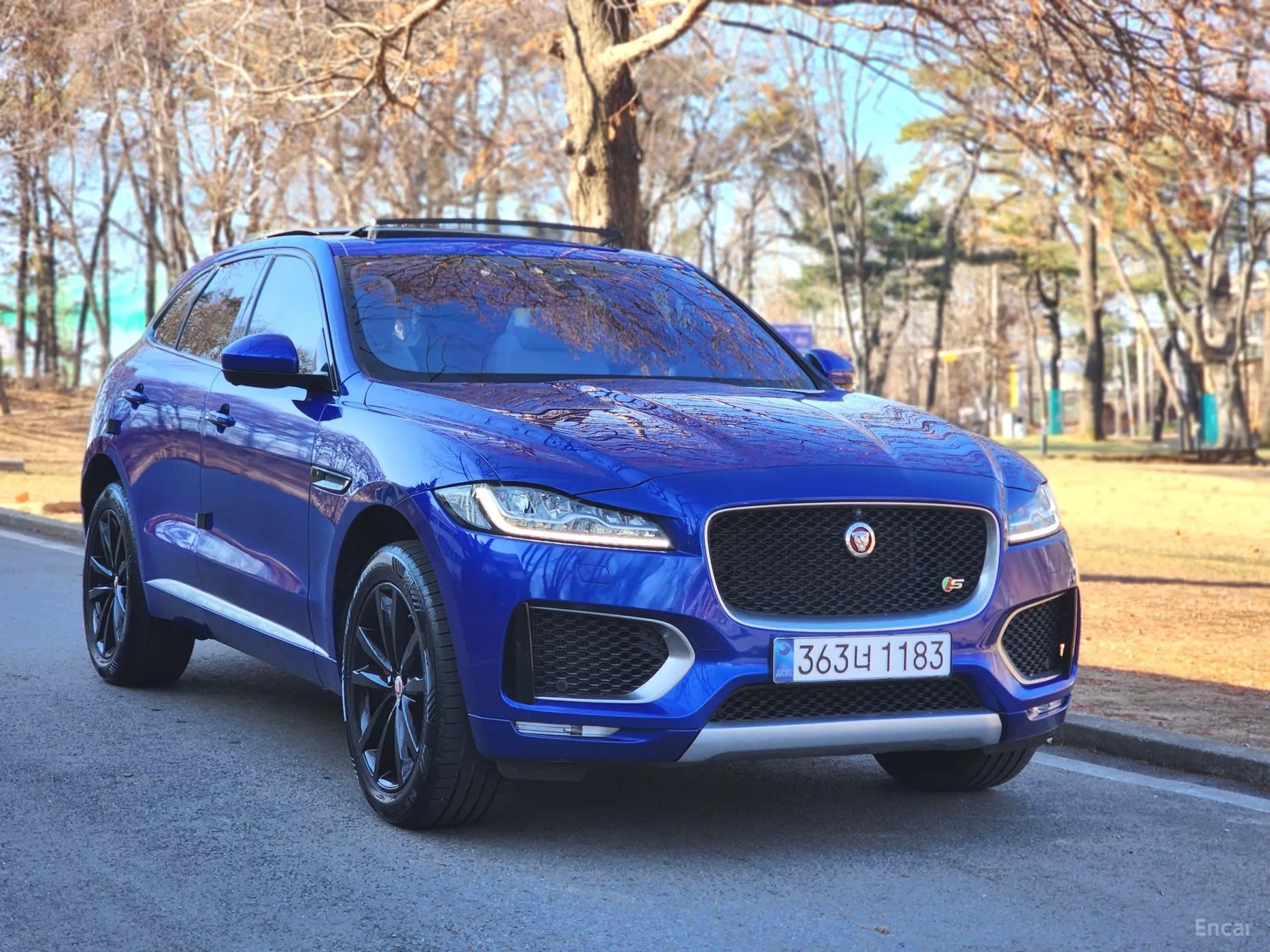 Jaguar F-PACE превью 3