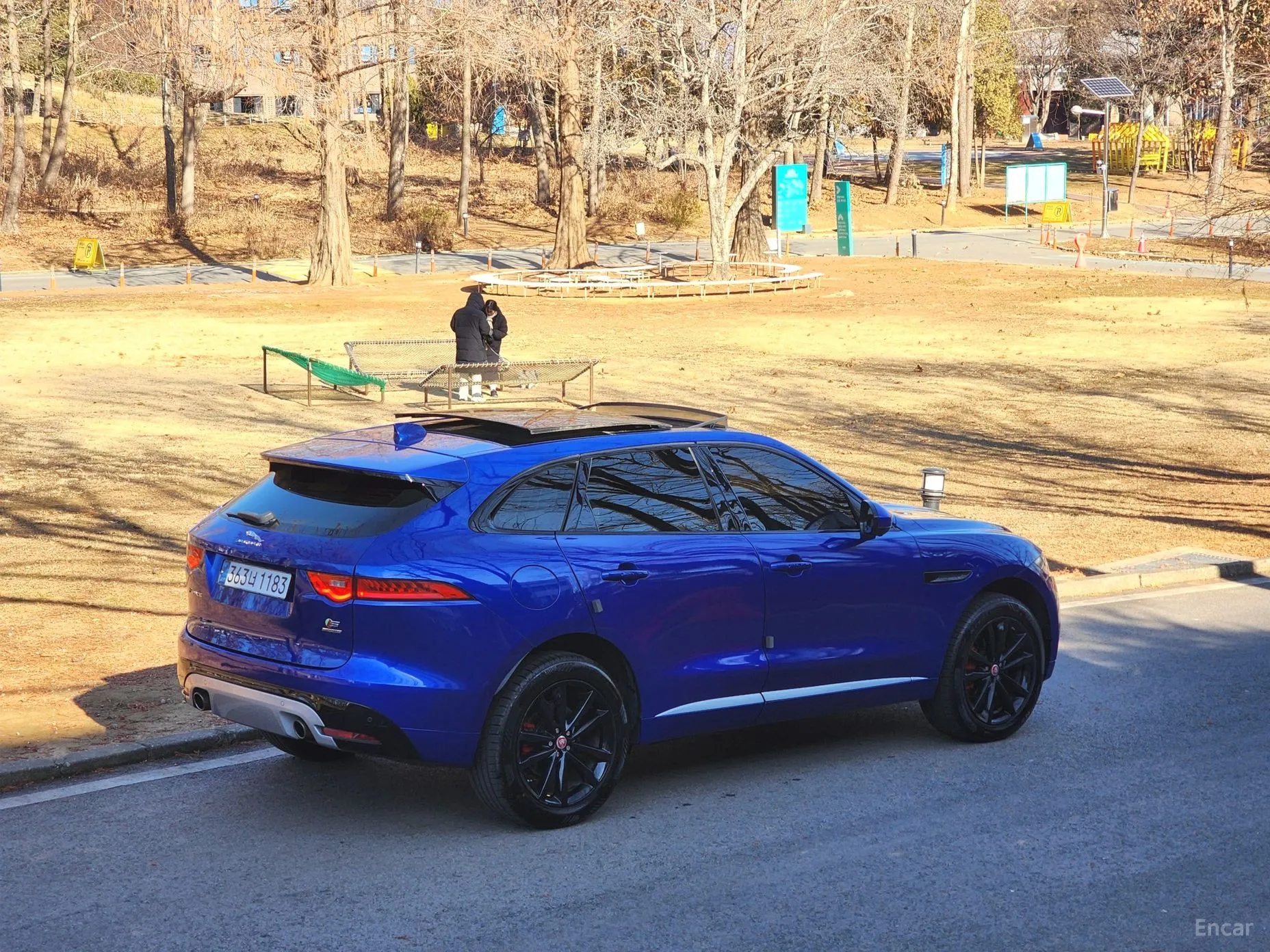Jaguar F-PACE превью 6