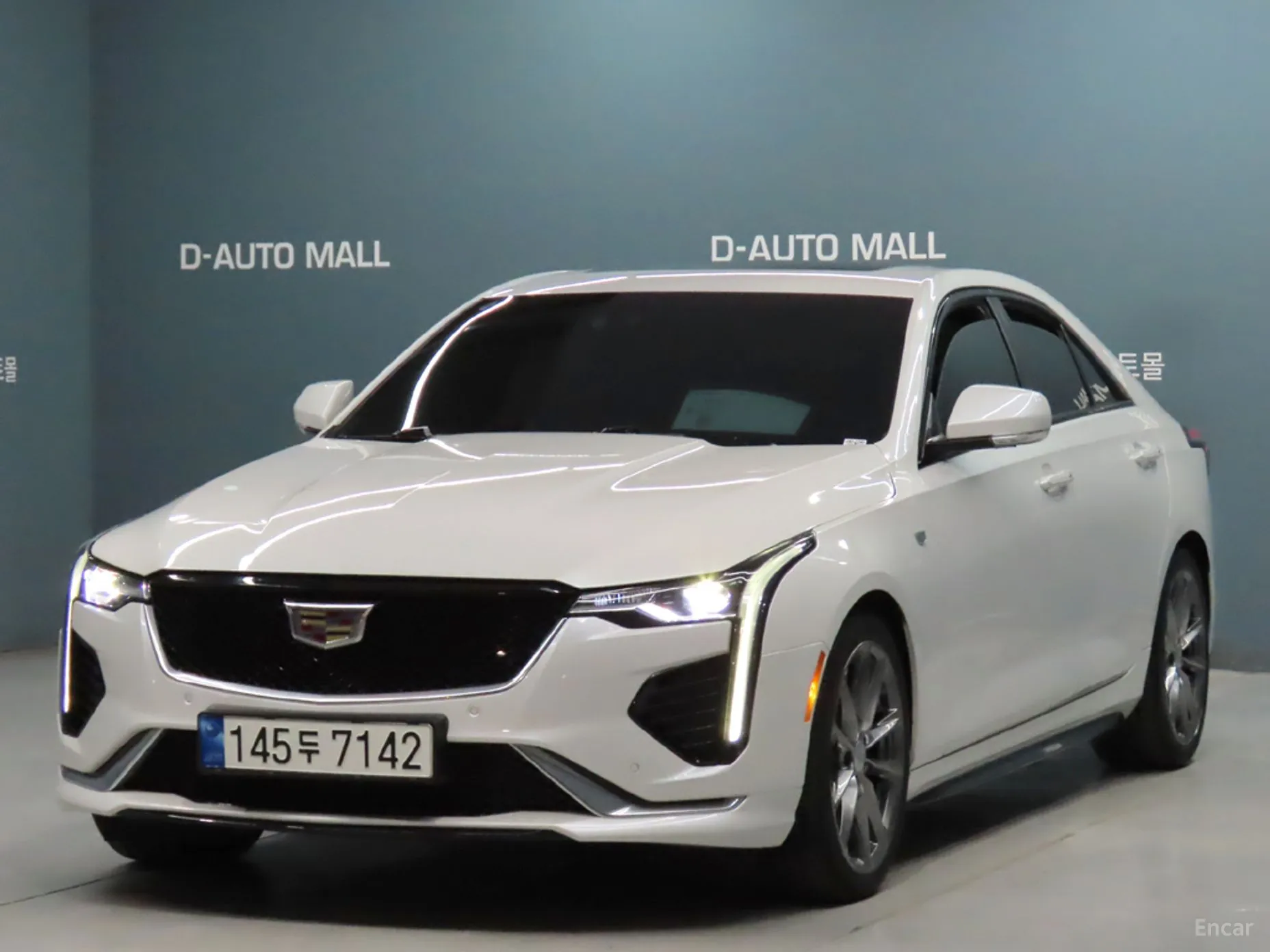 Cadillac CT4