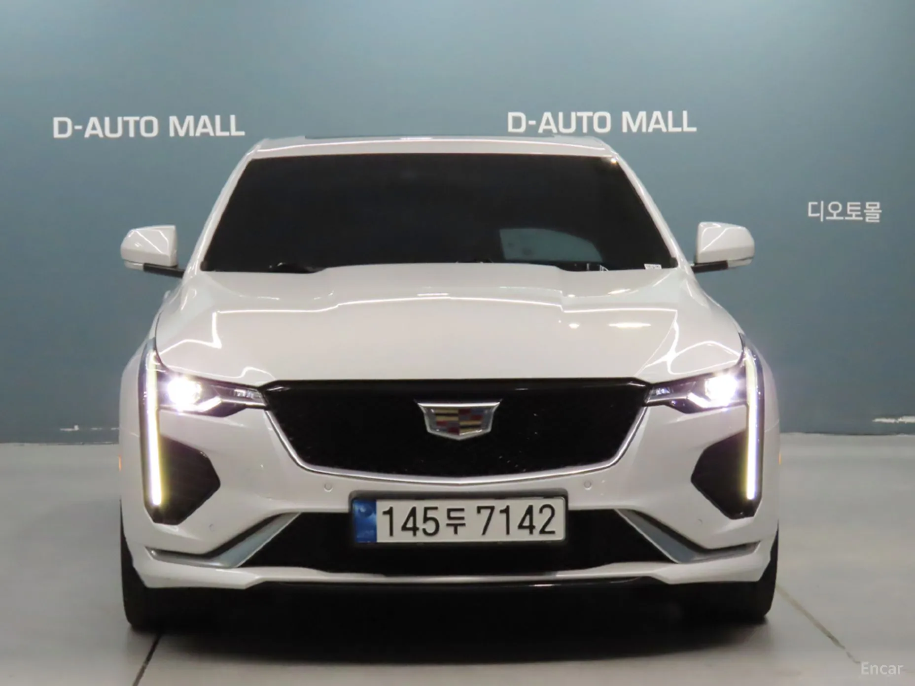 Cadillac CT4