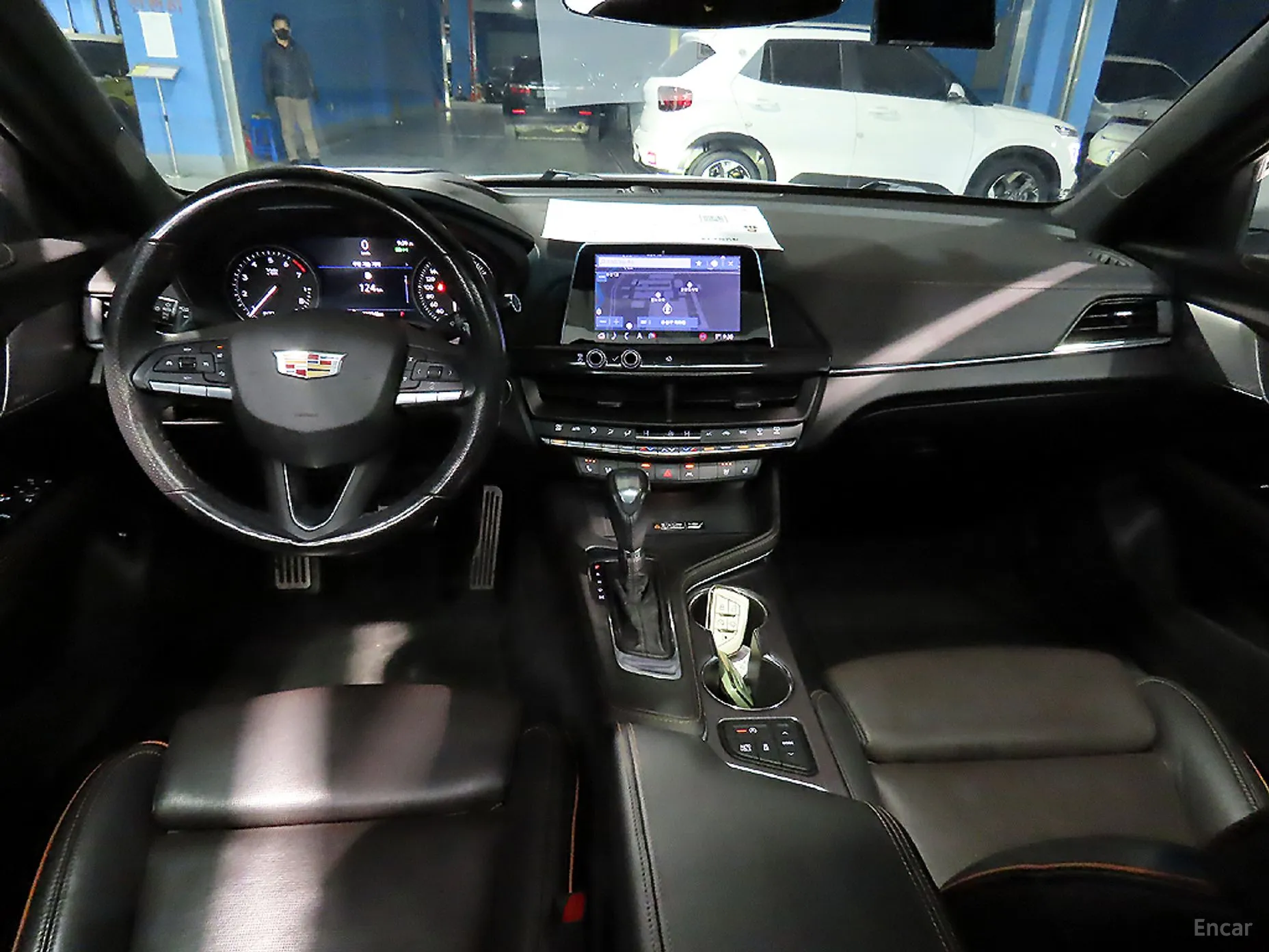 Cadillac CT4 превью 5