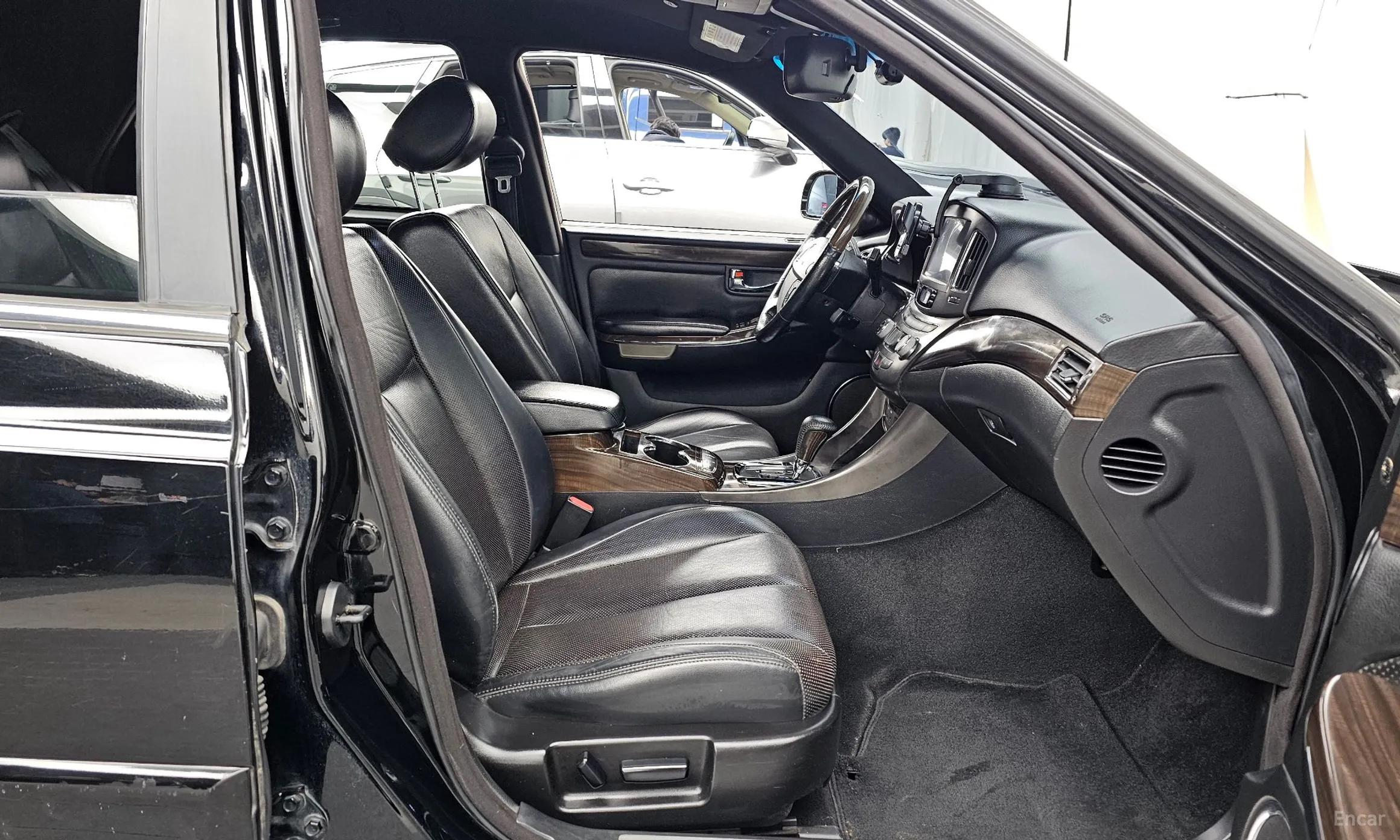 KG Mobility (SsangYong) Chairman H New Classic превью 11
