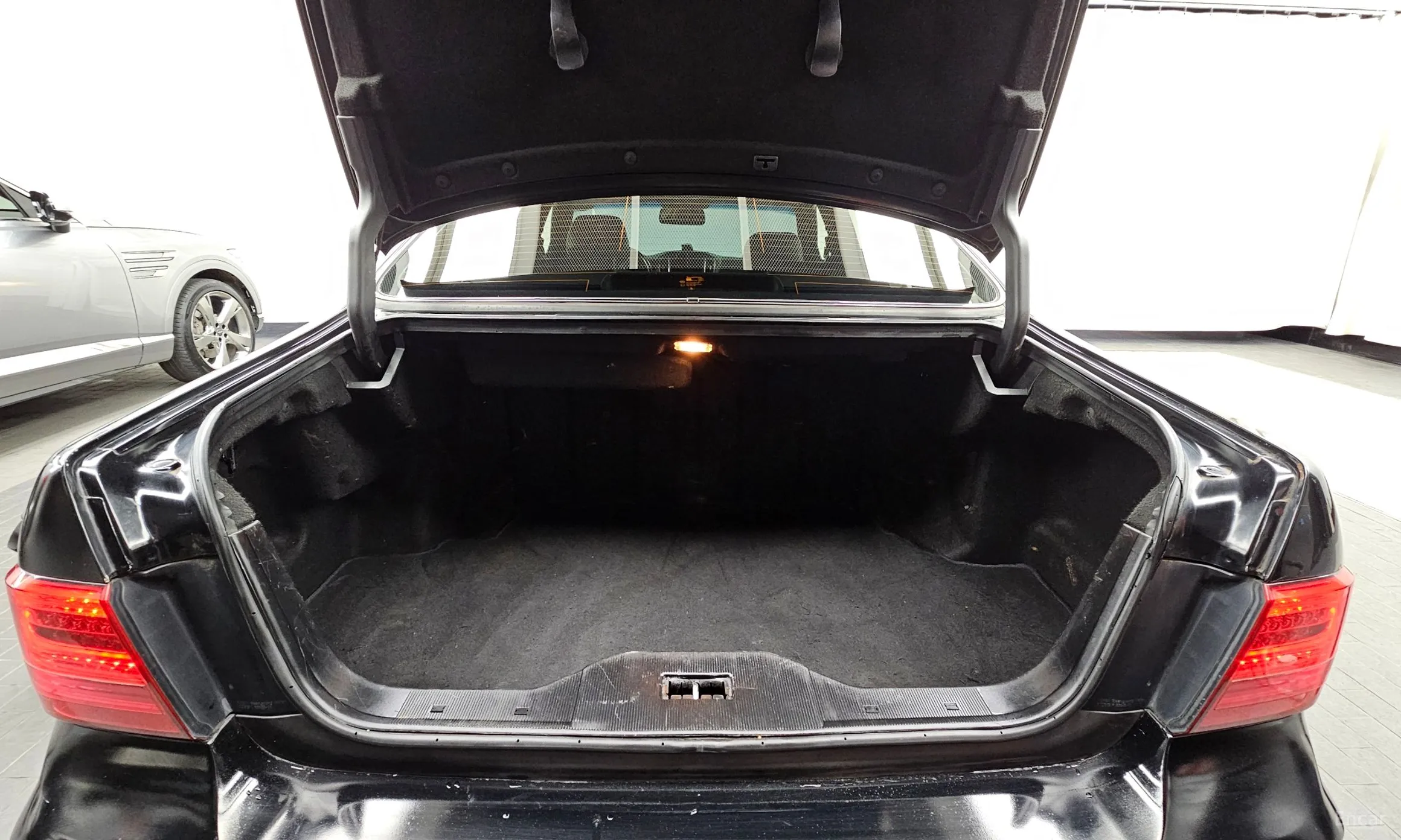 KG Mobility (SsangYong) Chairman H New Classic превью 20