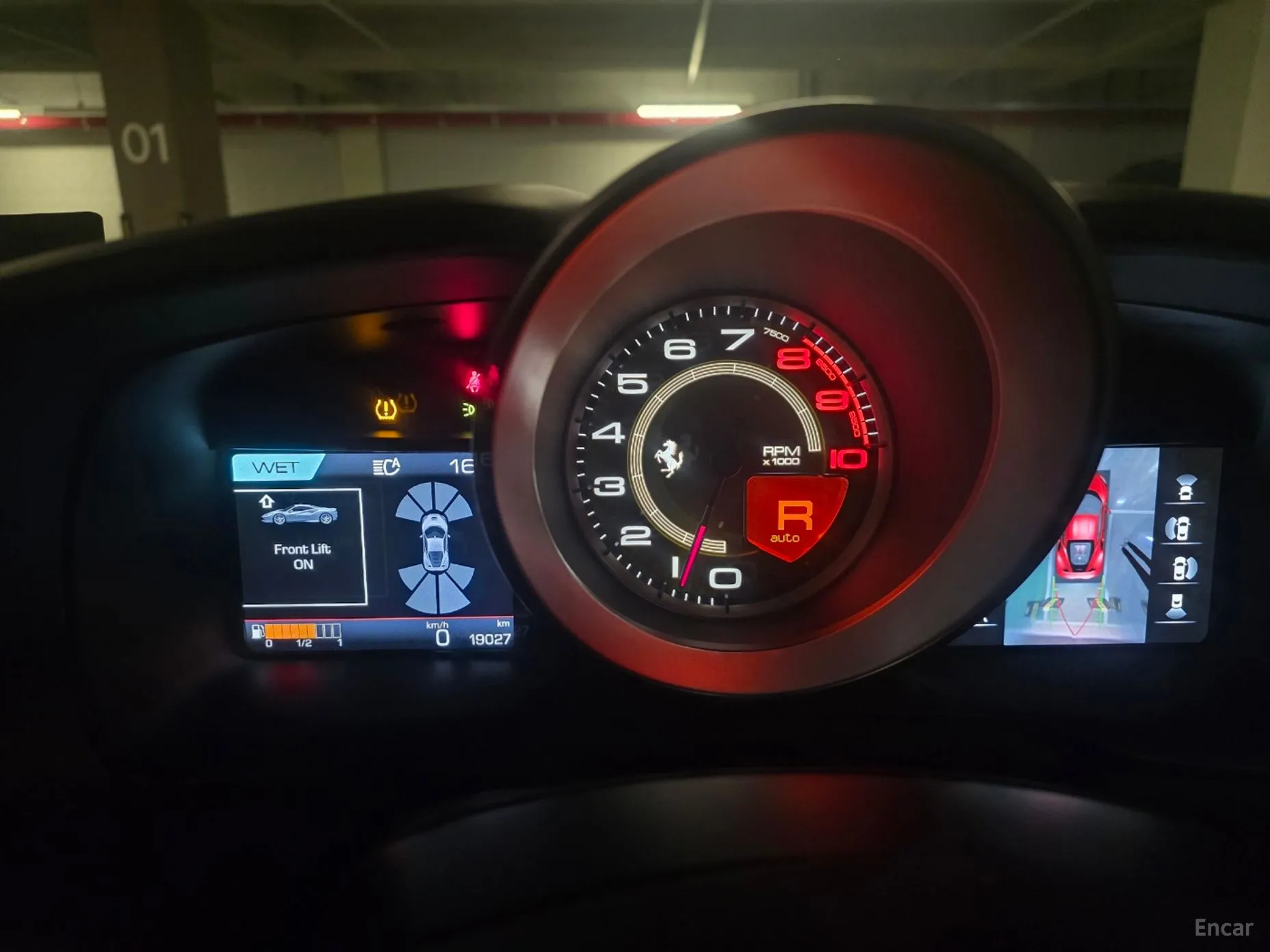 Ferrari F8 Tributo превью 8