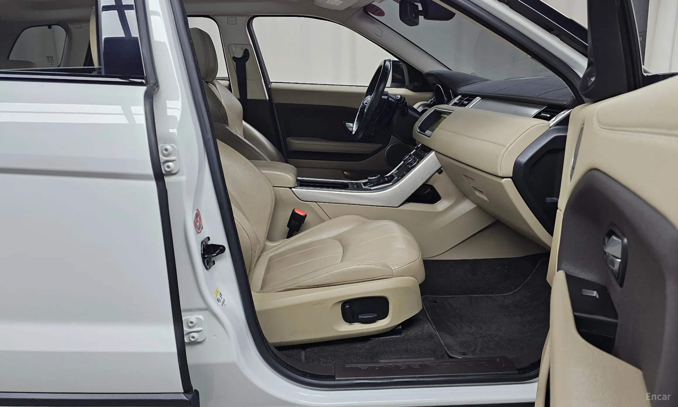 Land Rover Range Rover Evoque превью 11