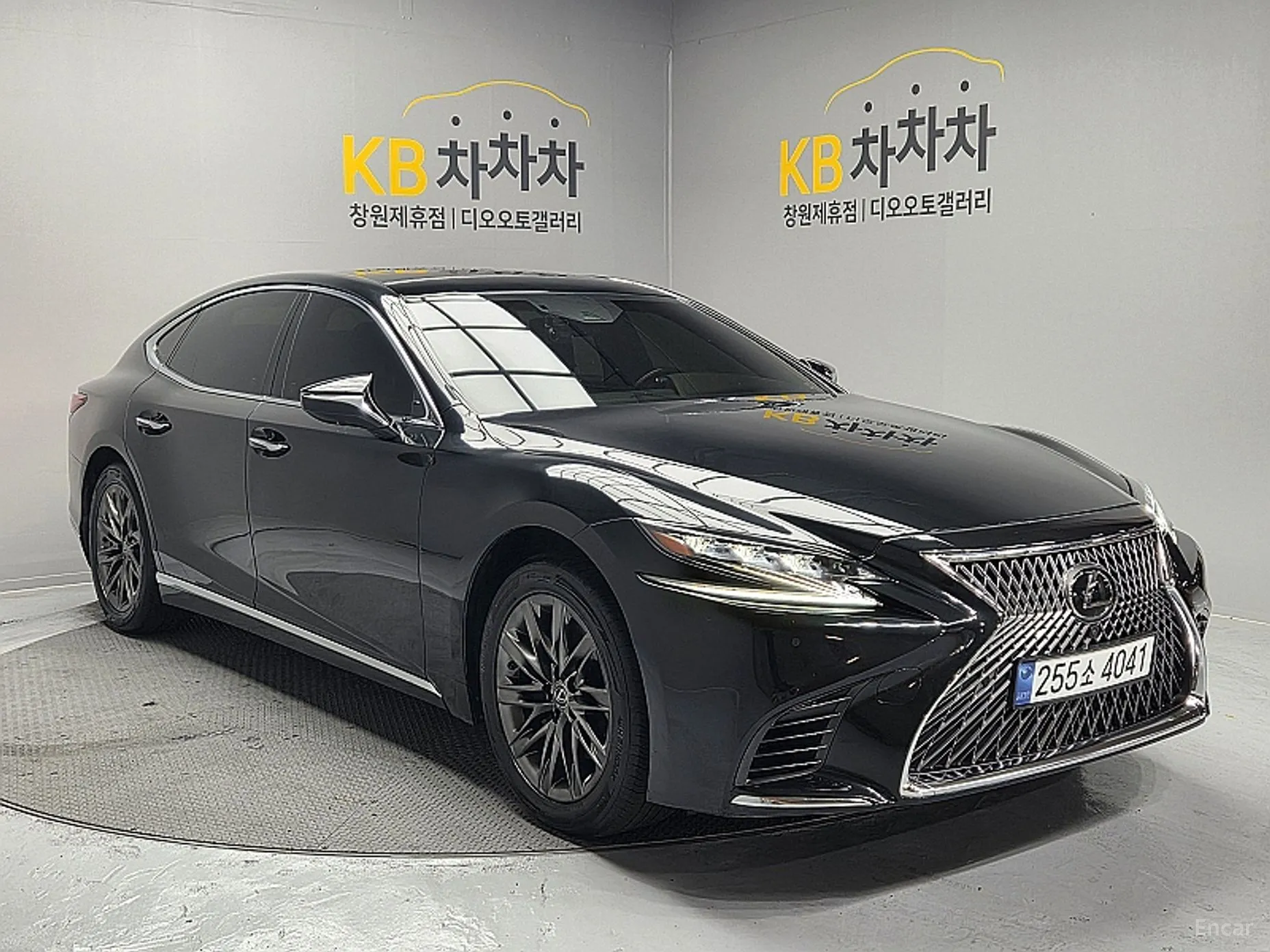 Lexus LS500 5th Generation превью 3