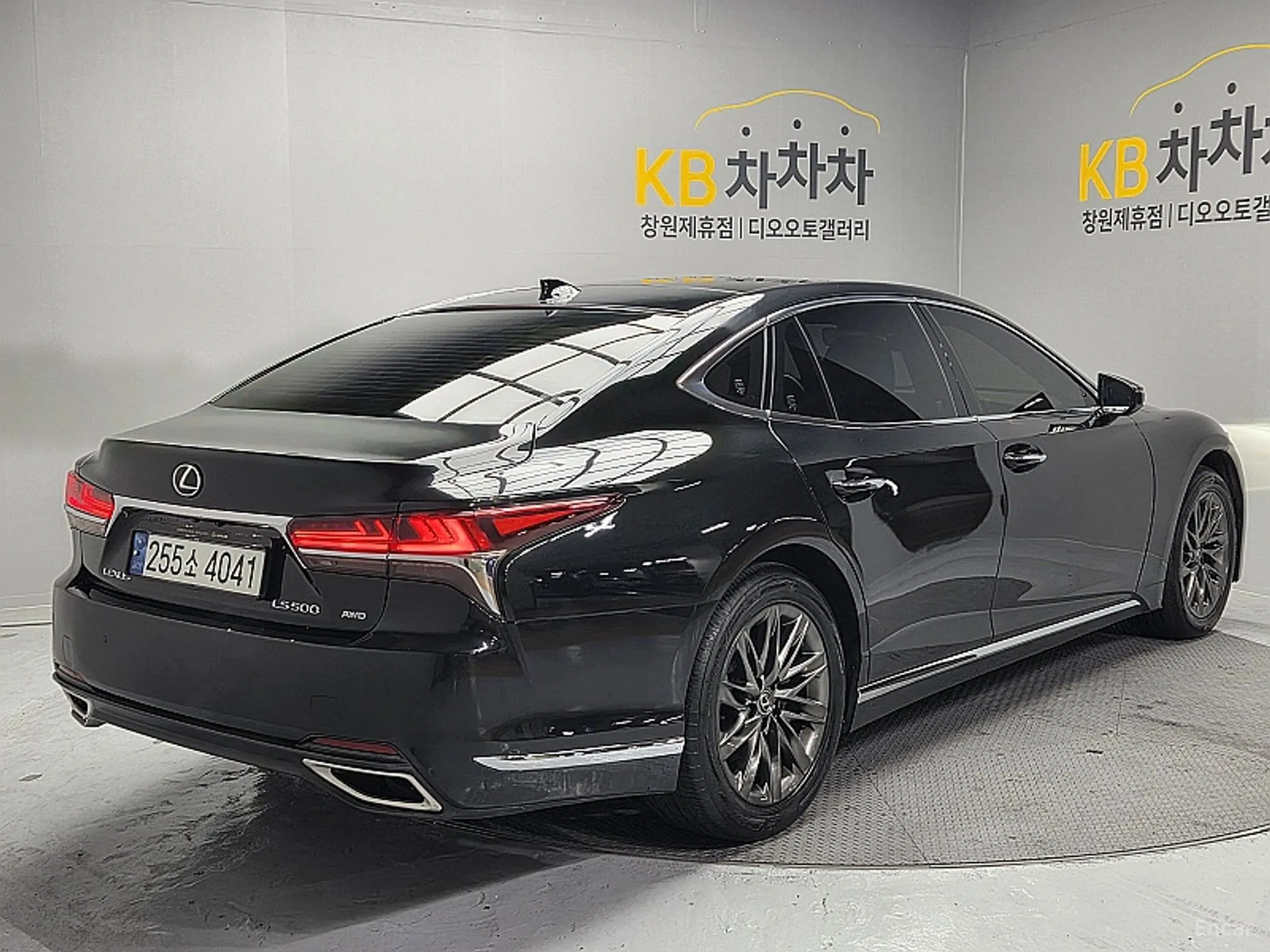 Lexus LS500 5th Generation превью 5
