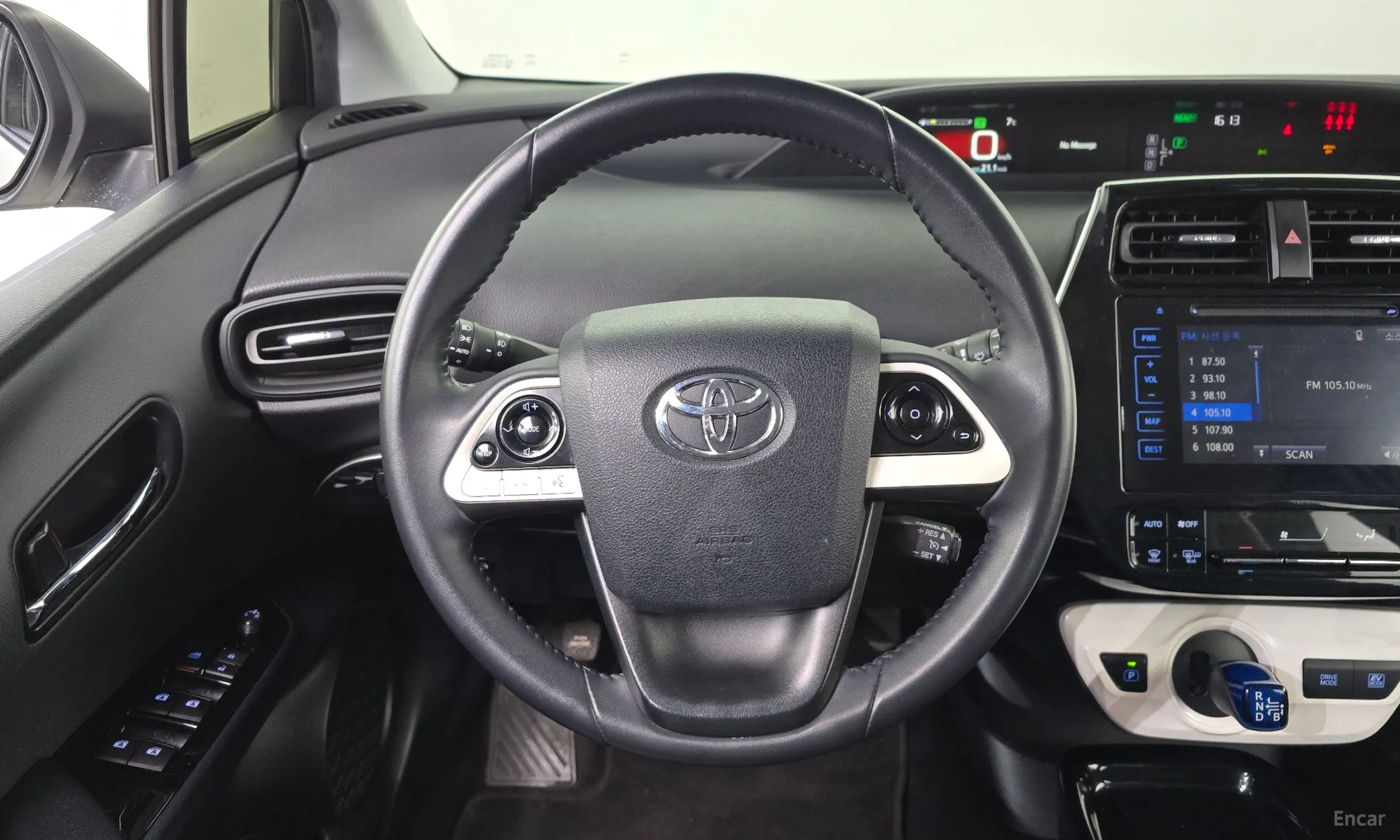 Toyota Prius 4th Generation превью 13