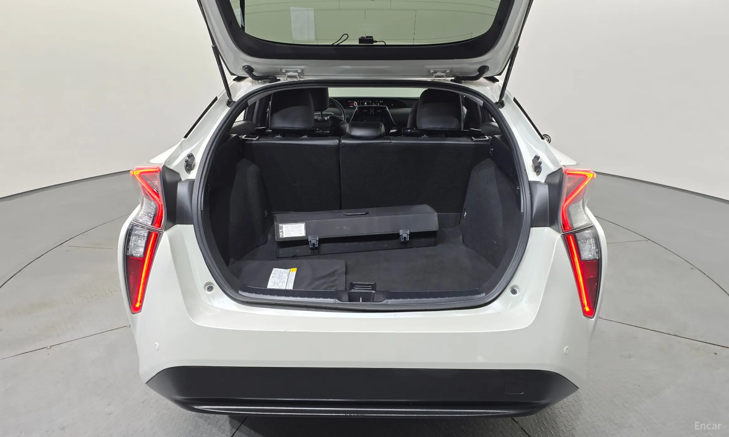 Toyota Prius 4th Generation превью 20