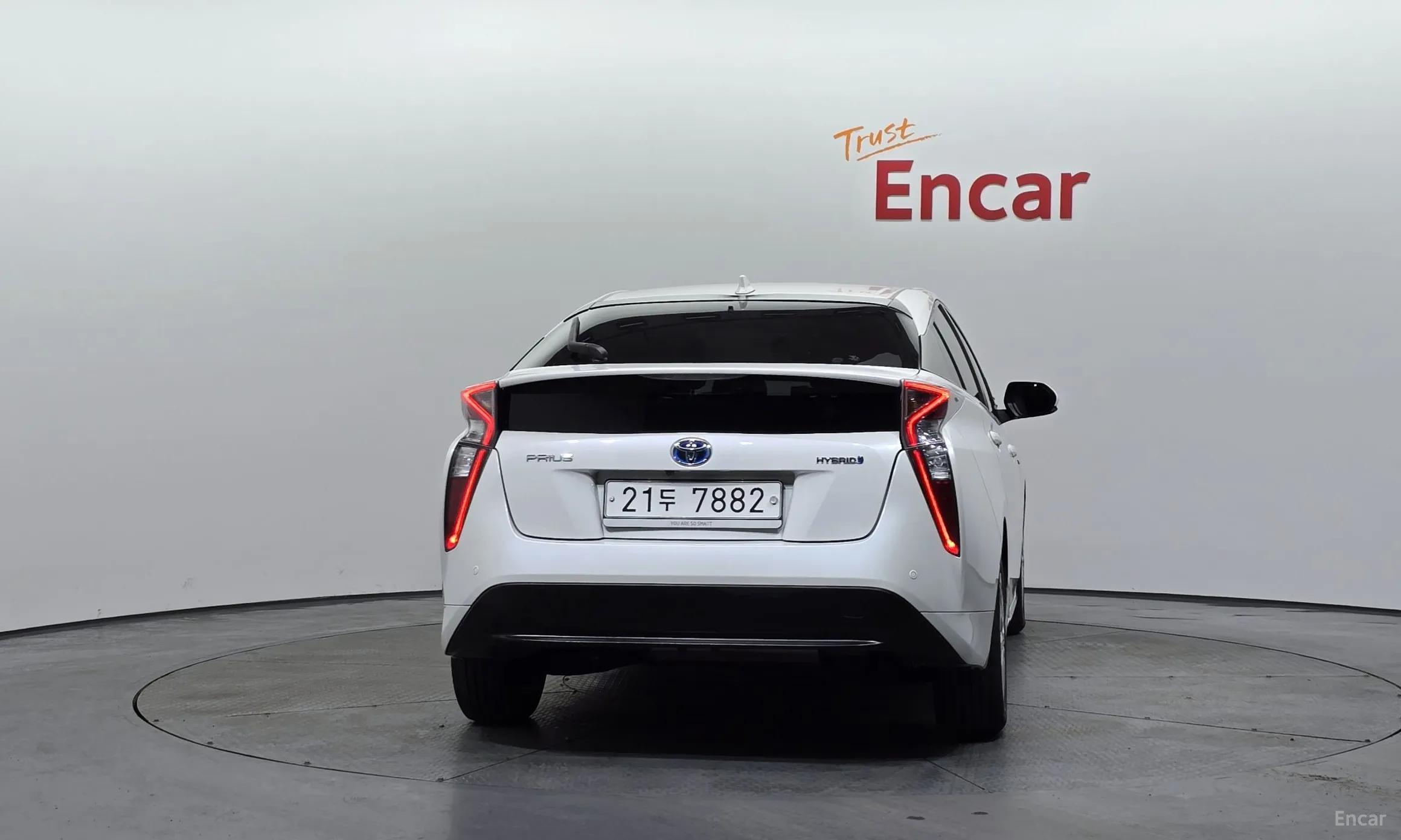Toyota Prius 4th Generation превью 4