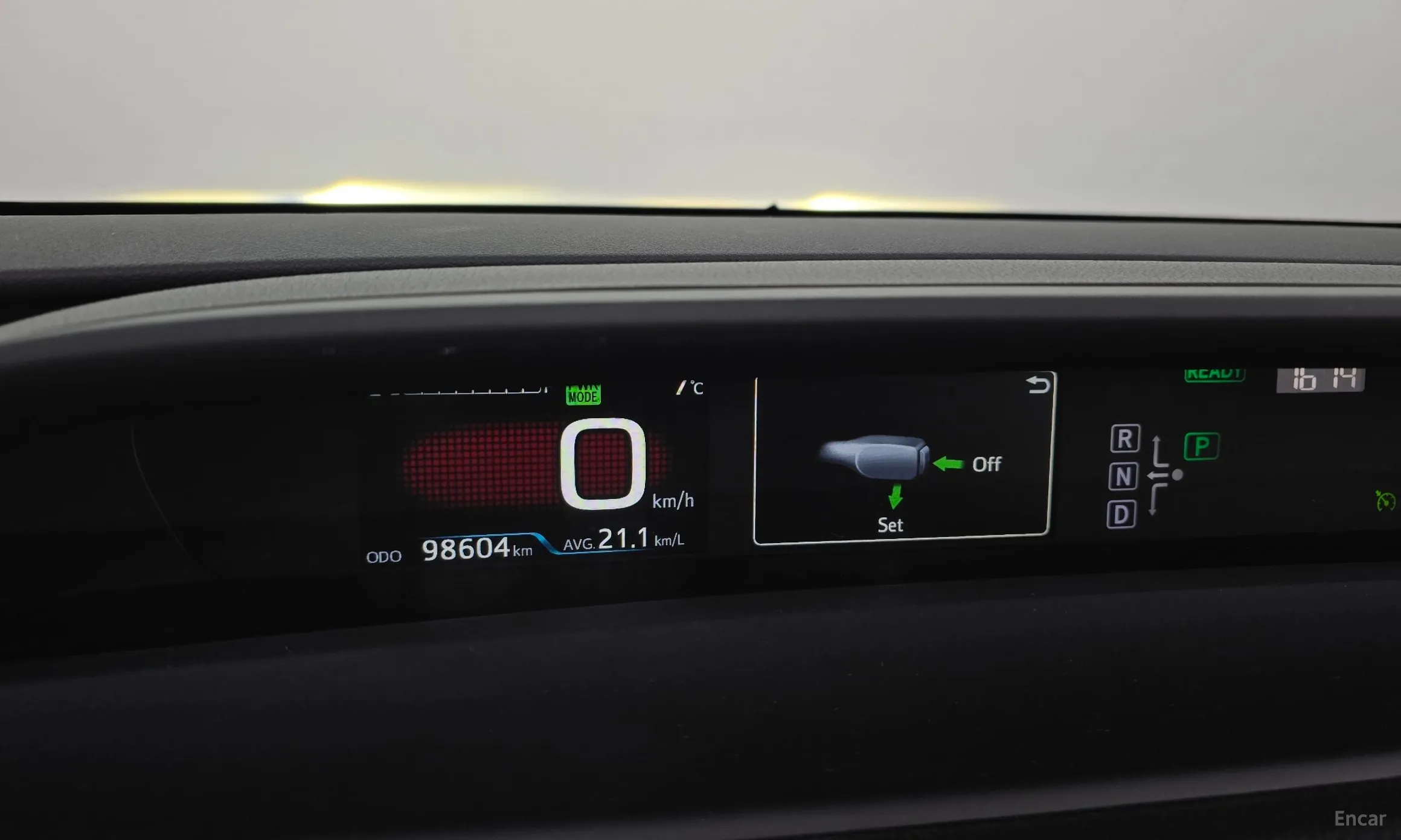Toyota Prius 4th Generation превью 8
