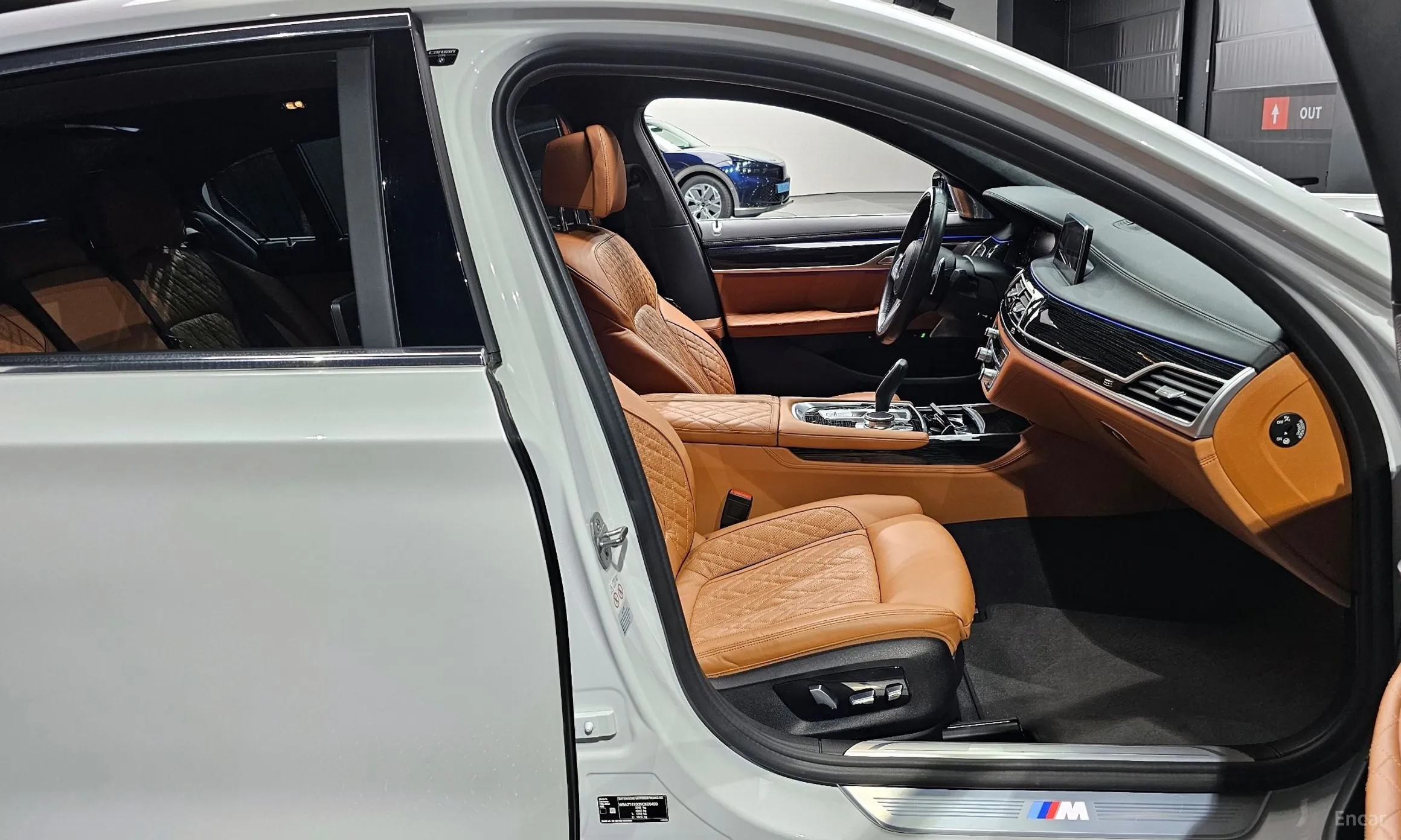 BMW 7 Series (G11) превью 10