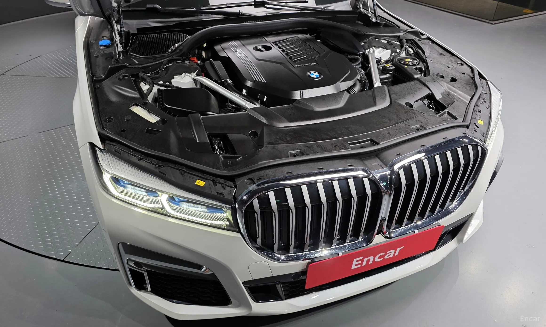 BMW 7 Series (G11) превью 6