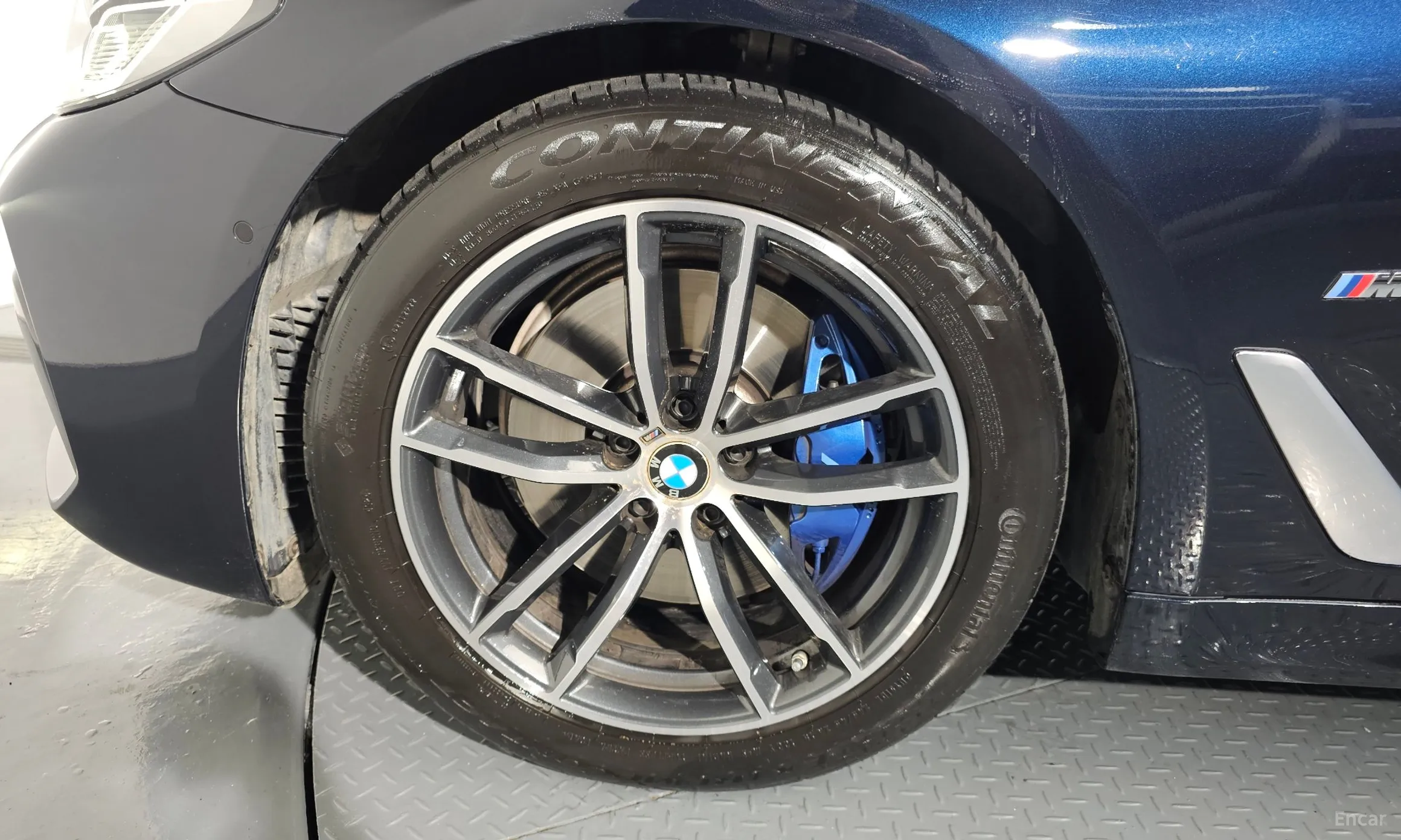 BMW 5 Series (G30) превью 5