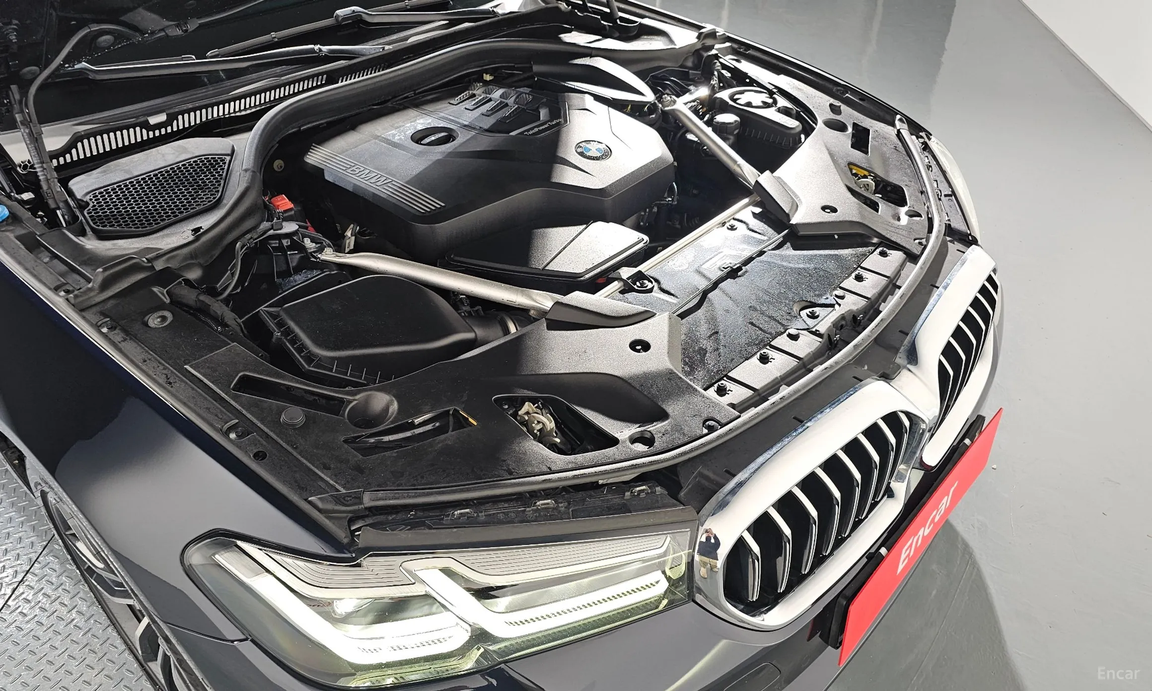 BMW 5 Series (G30) превью 6