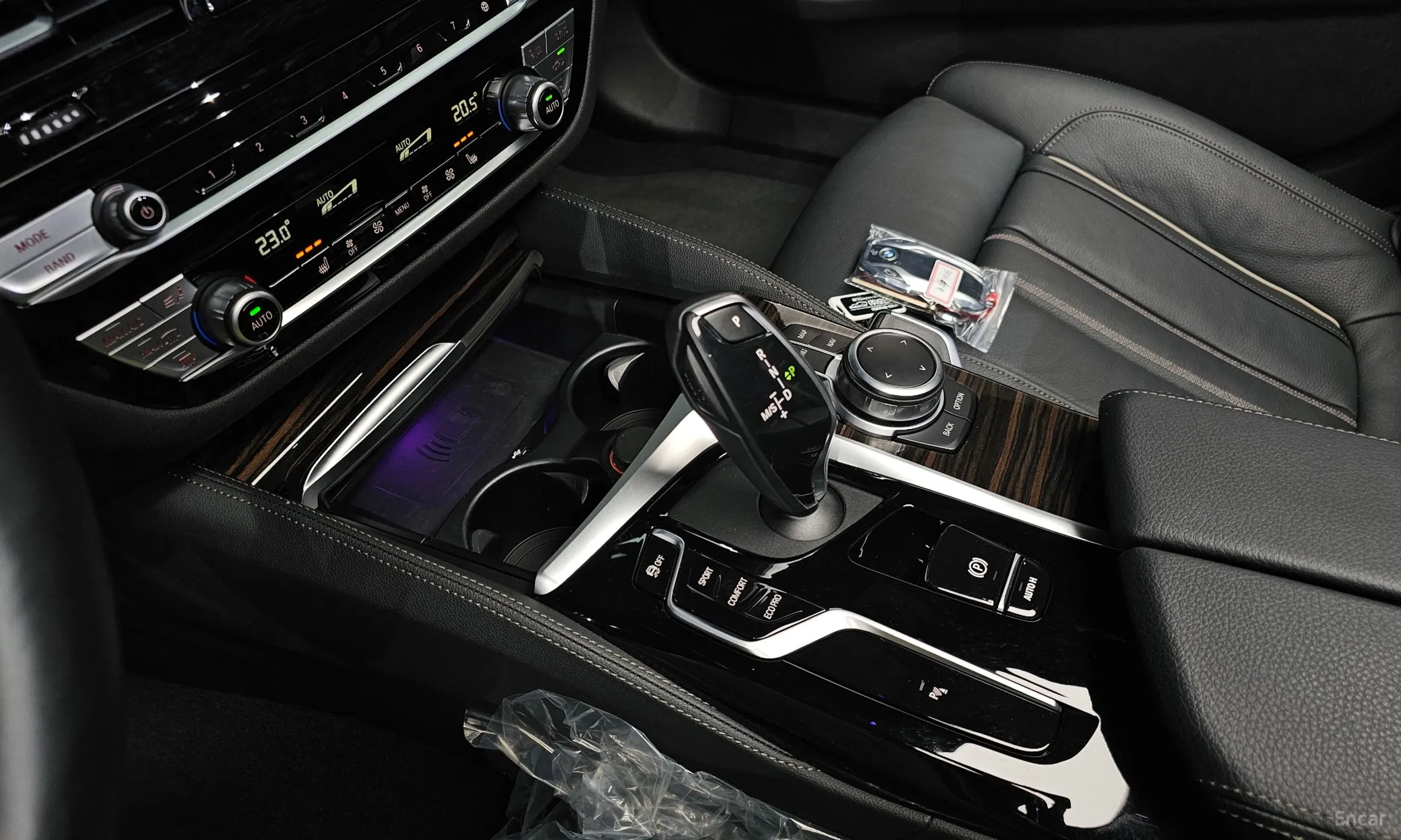 BMW 5 Series (G30) превью 9