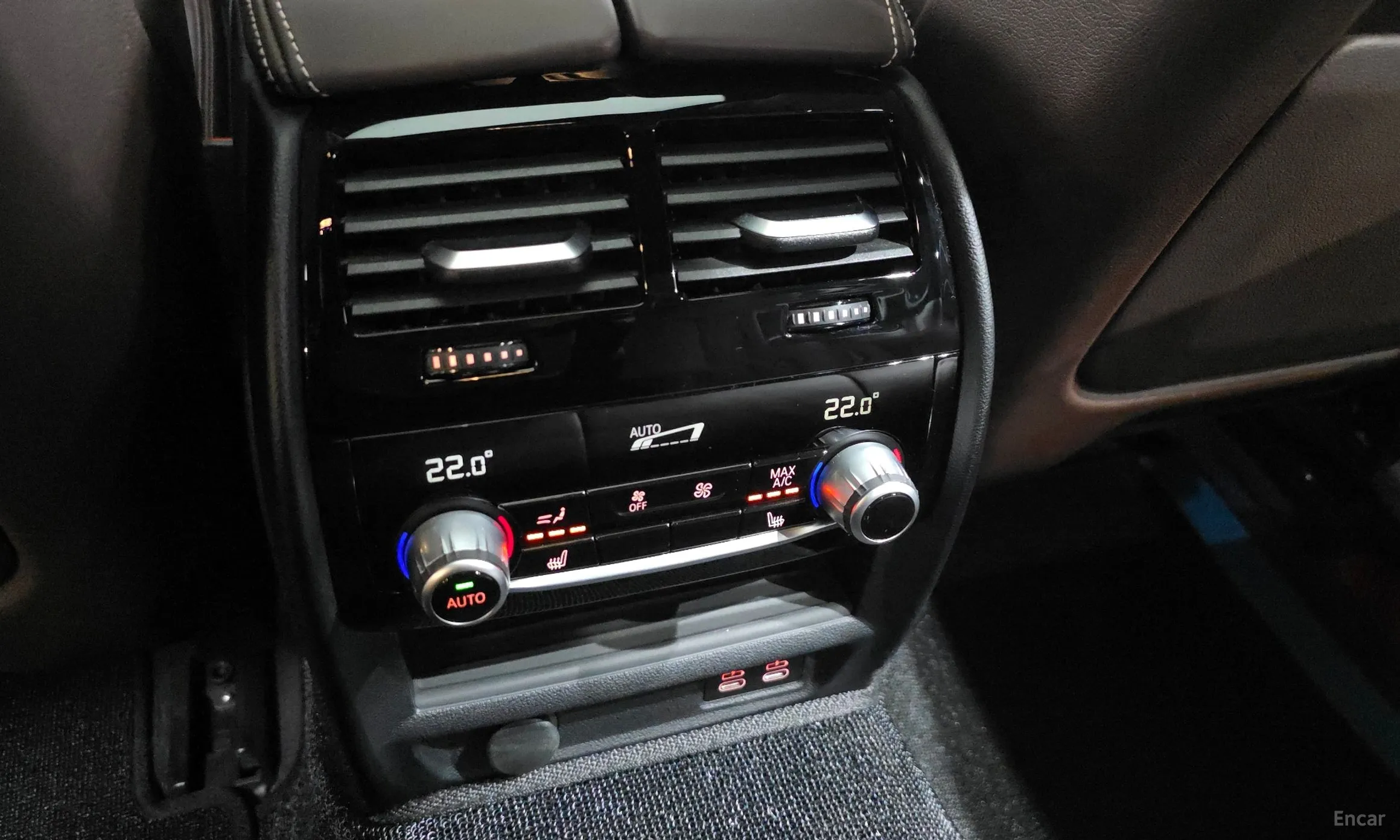 BMW 5 Series (G30) превью 17