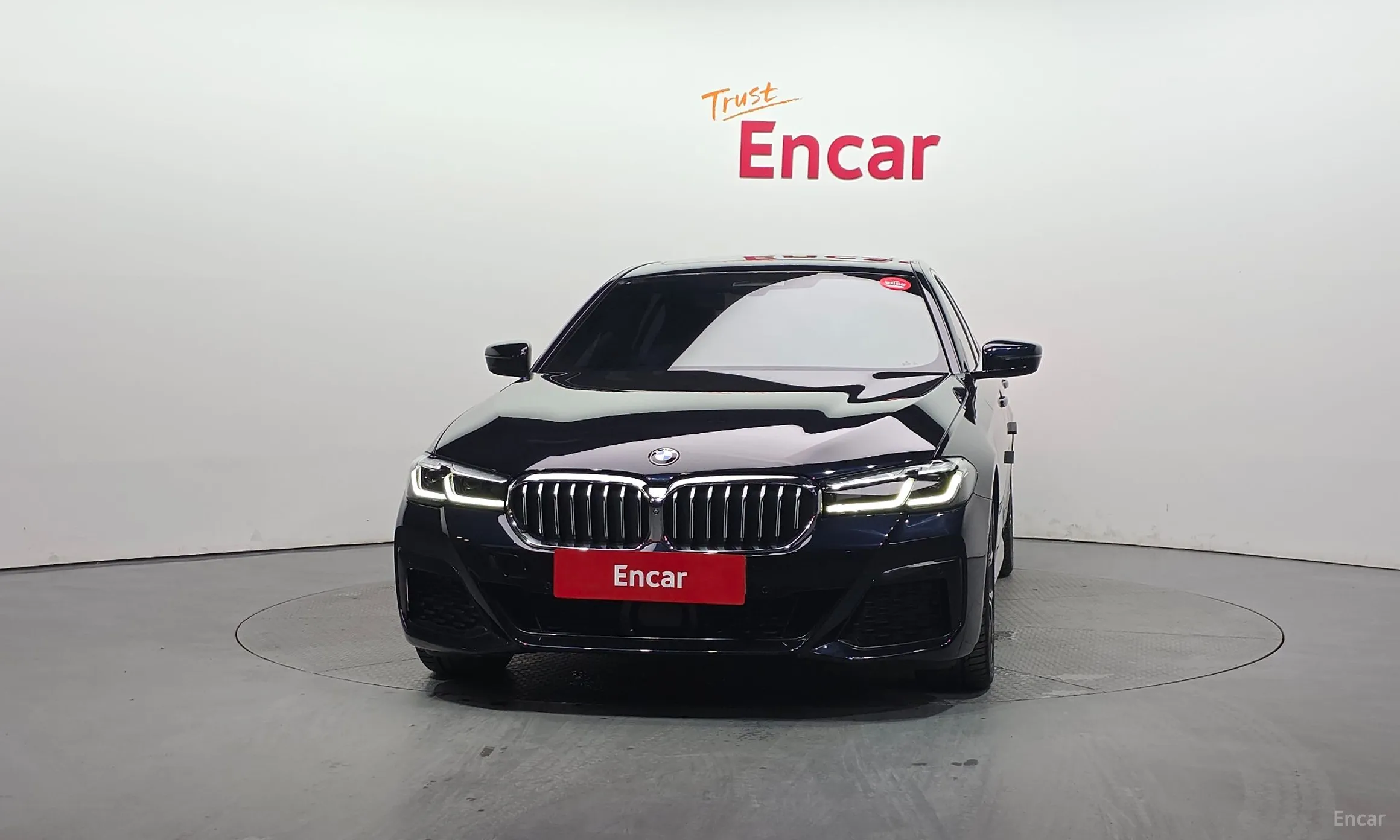 BMW 5 Series (G30) превью 3