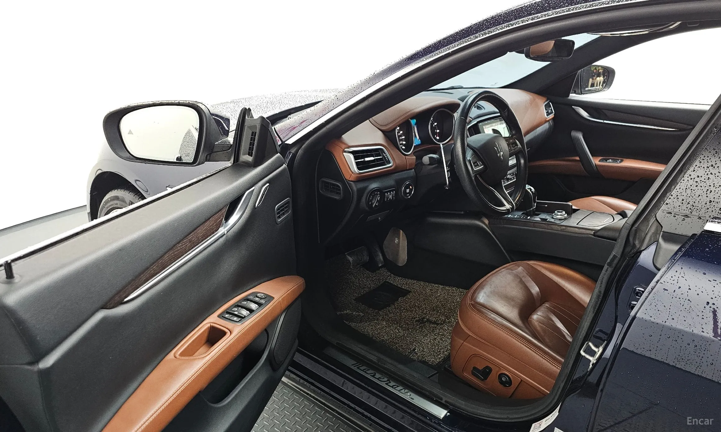 Maserati Ghibli превью 10