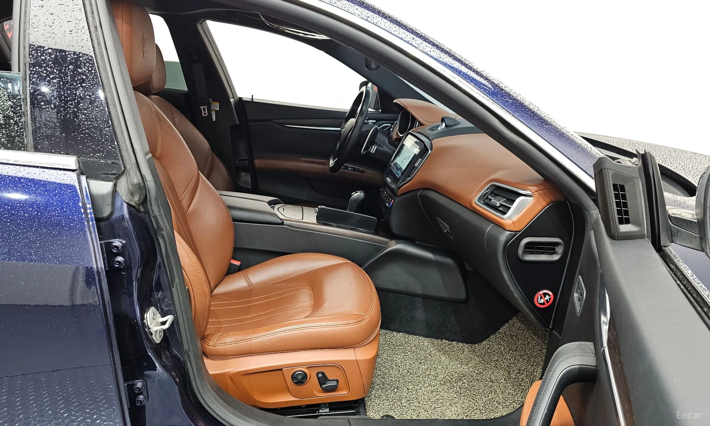 Maserati Ghibli превью 11