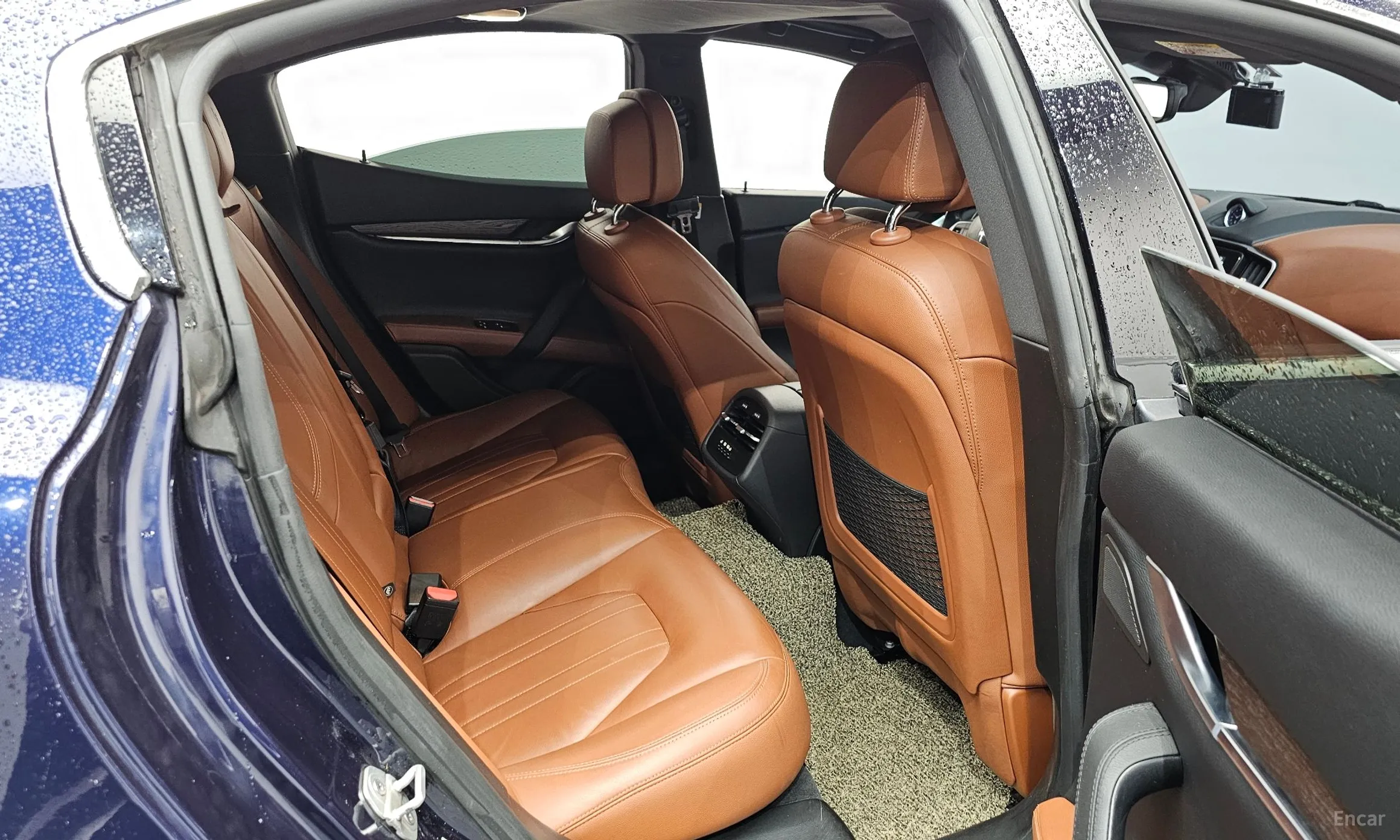 Maserati Ghibli превью 12