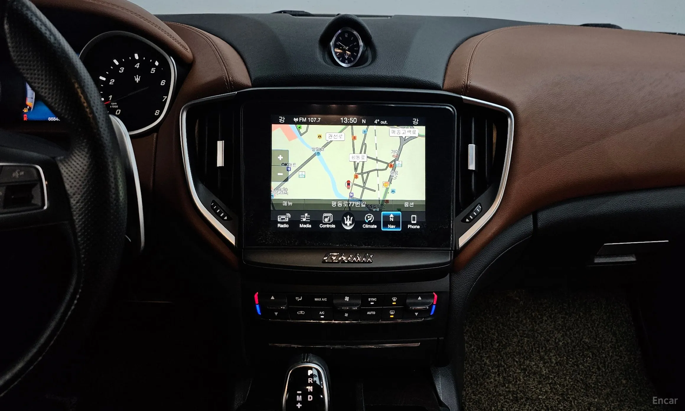 Maserati Ghibli превью 14