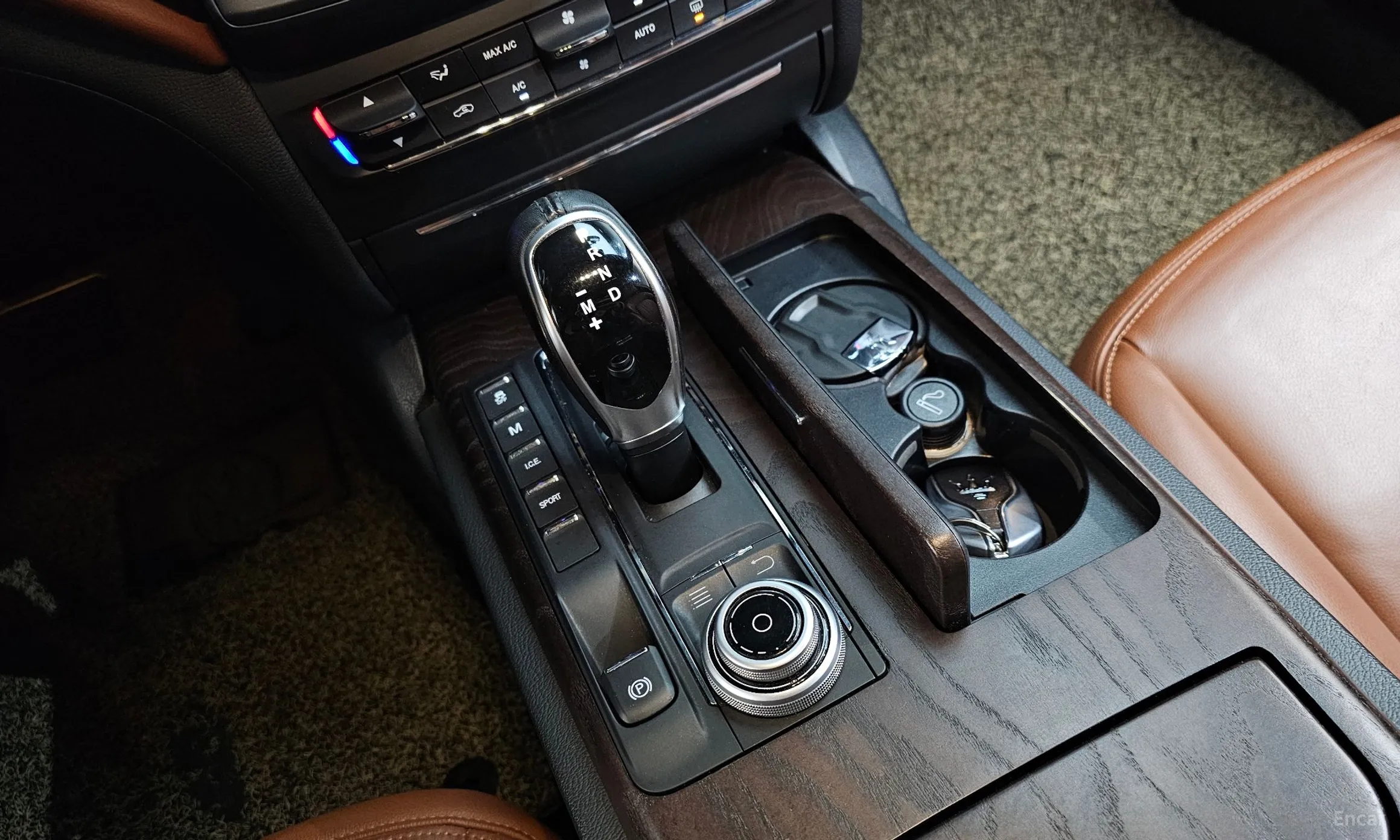 Maserati Ghibli превью 9