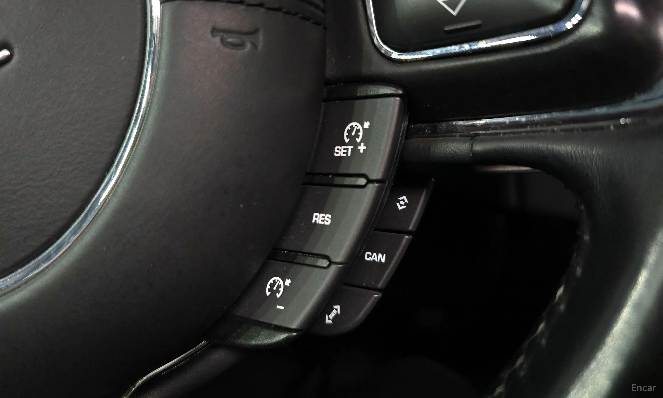 Jaguar All New XJ превью 17