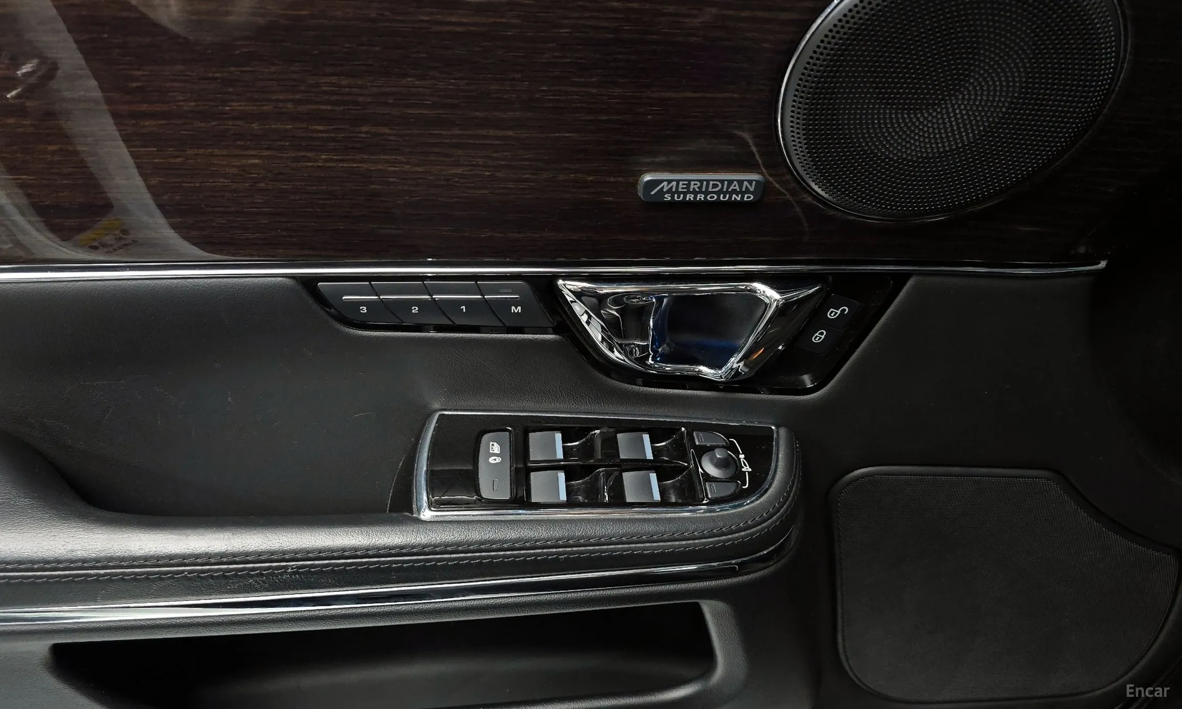 Jaguar All New XJ превью 18