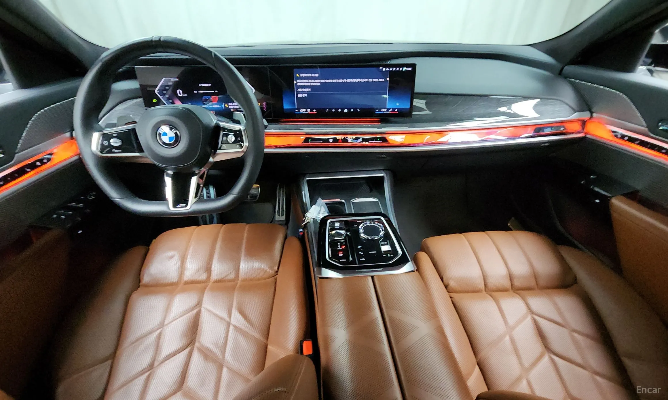 BMW 7 Series (G70) превью 7