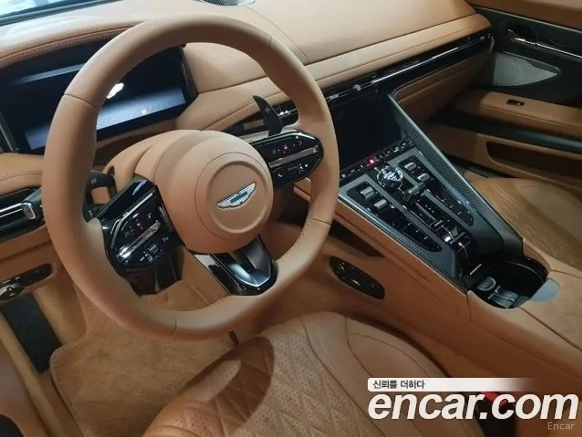 Aston Martin DB12 превью 4