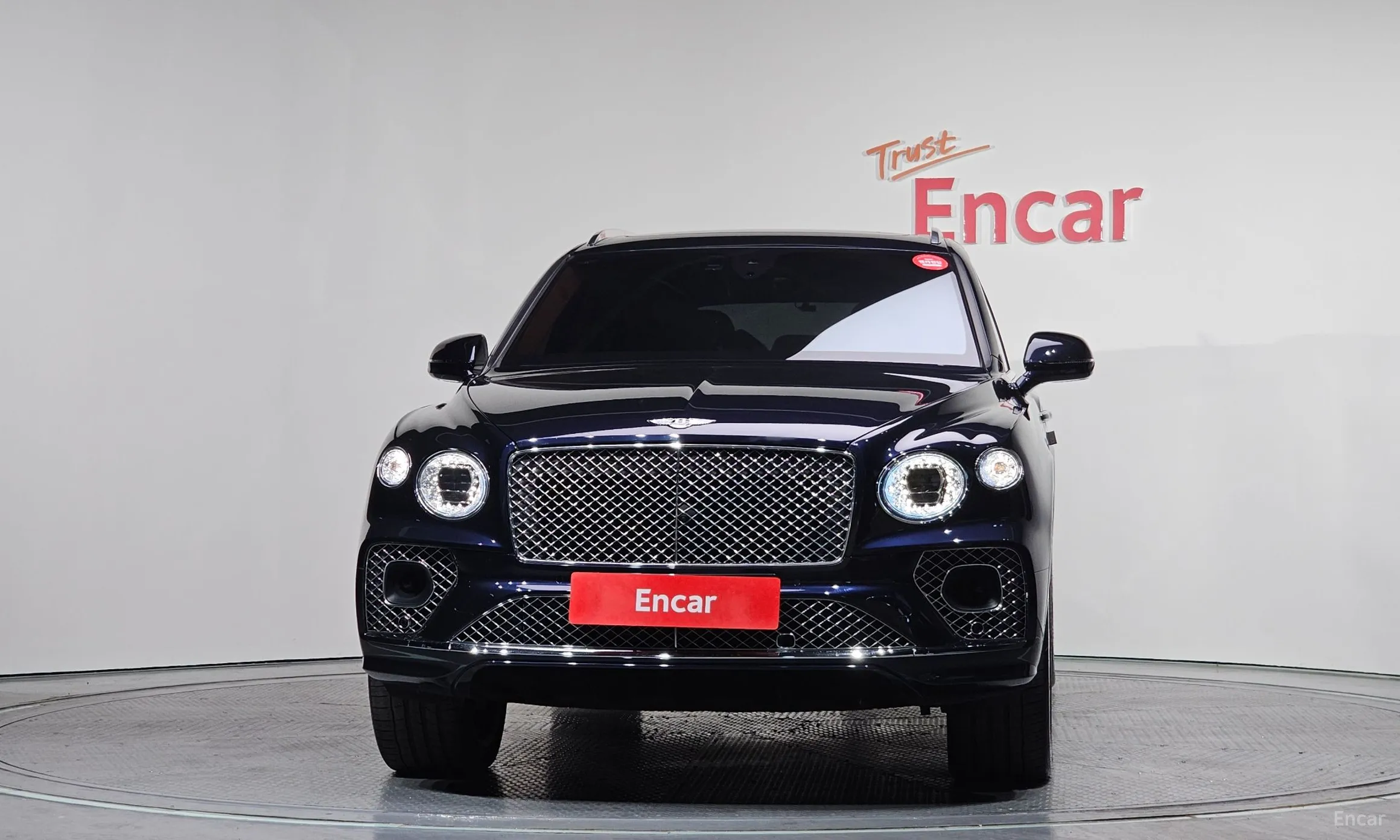 Bentley Bentayga превью 3