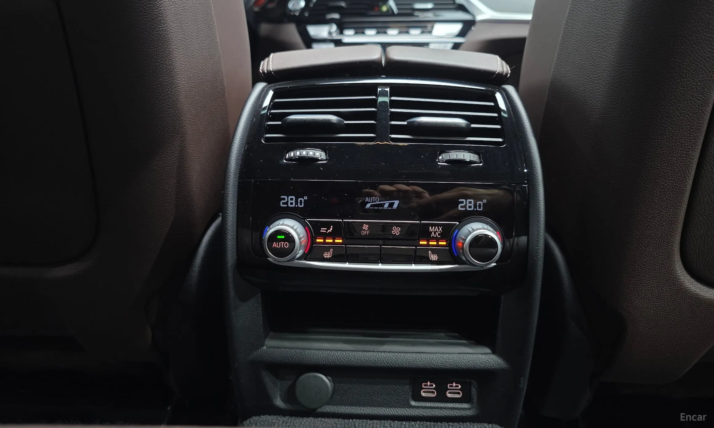 BMW 5 Series (G30) превью 19