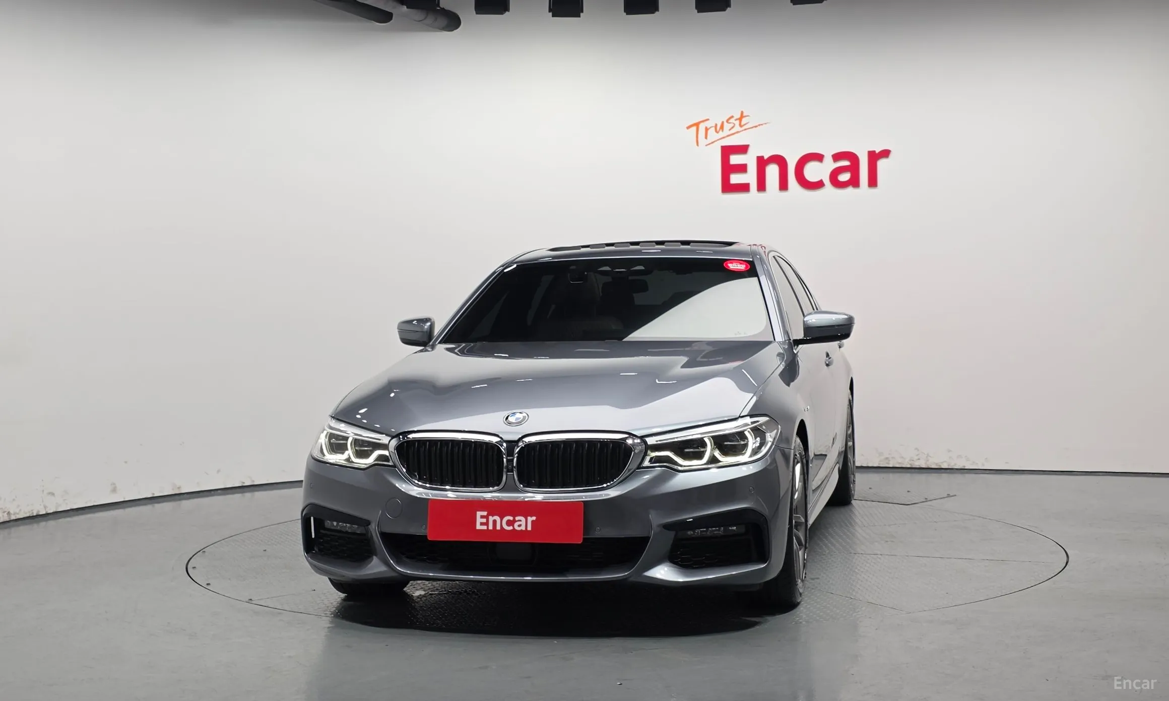BMW 5 Series (G30) превью 3