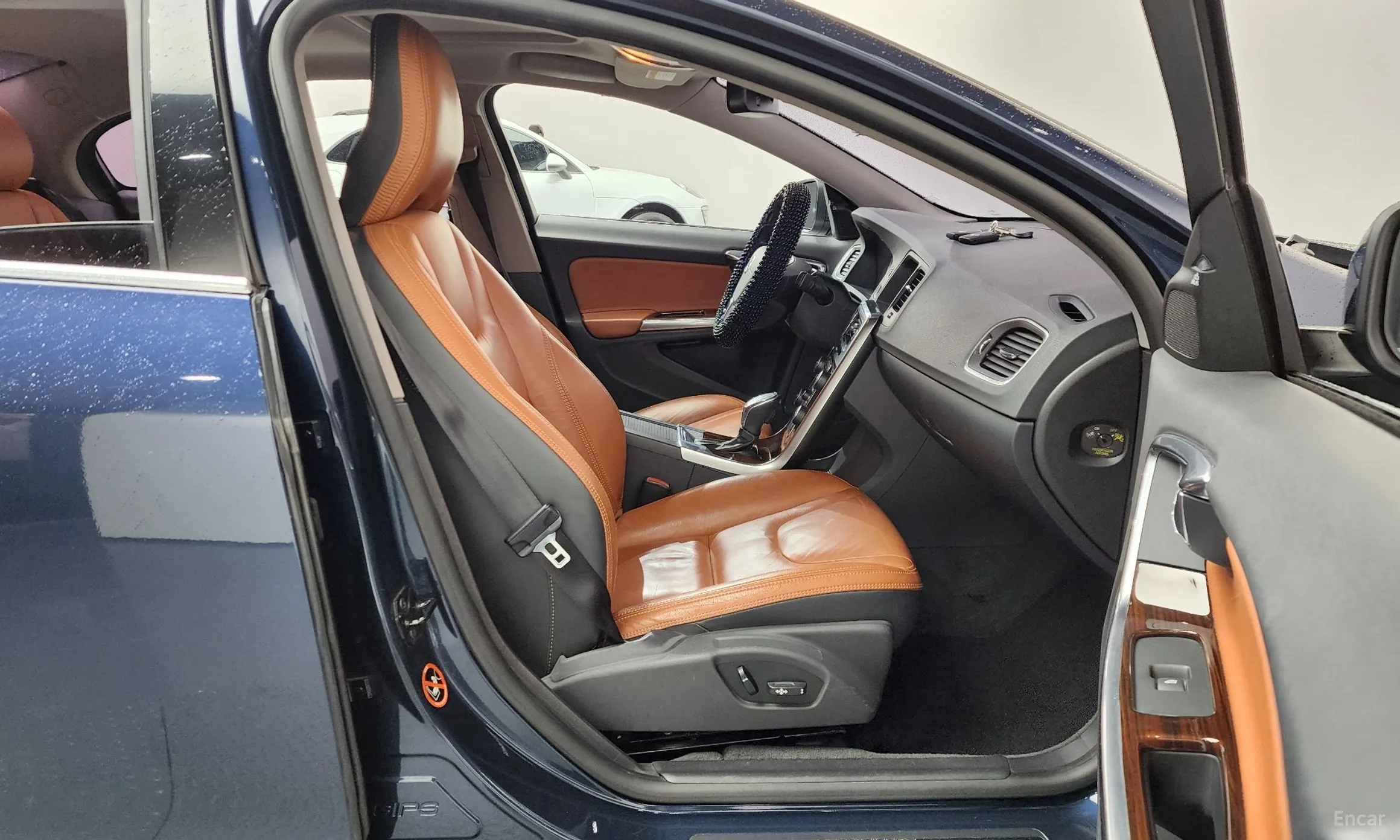Volvo S60 превью 11