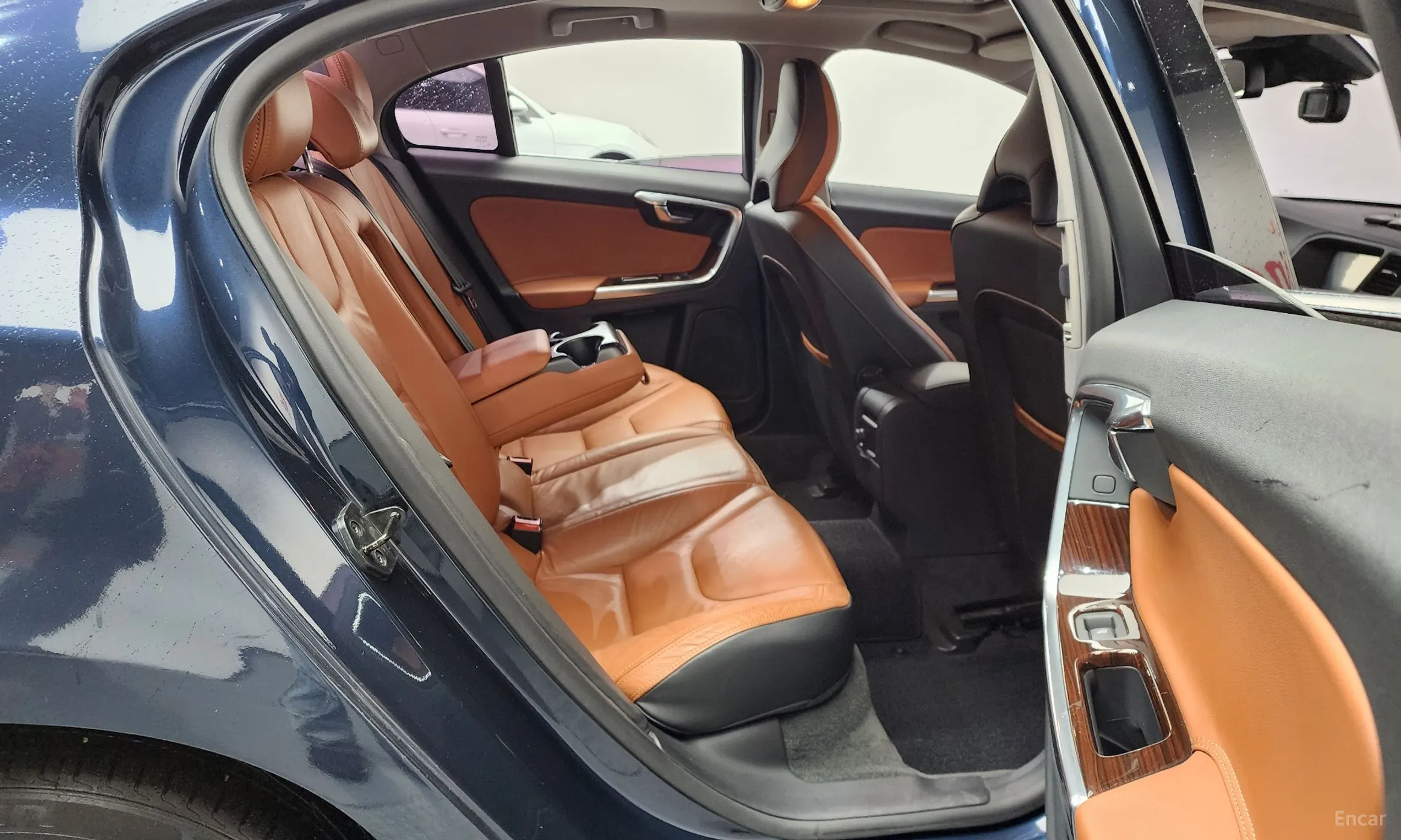 Volvo S60 превью 12