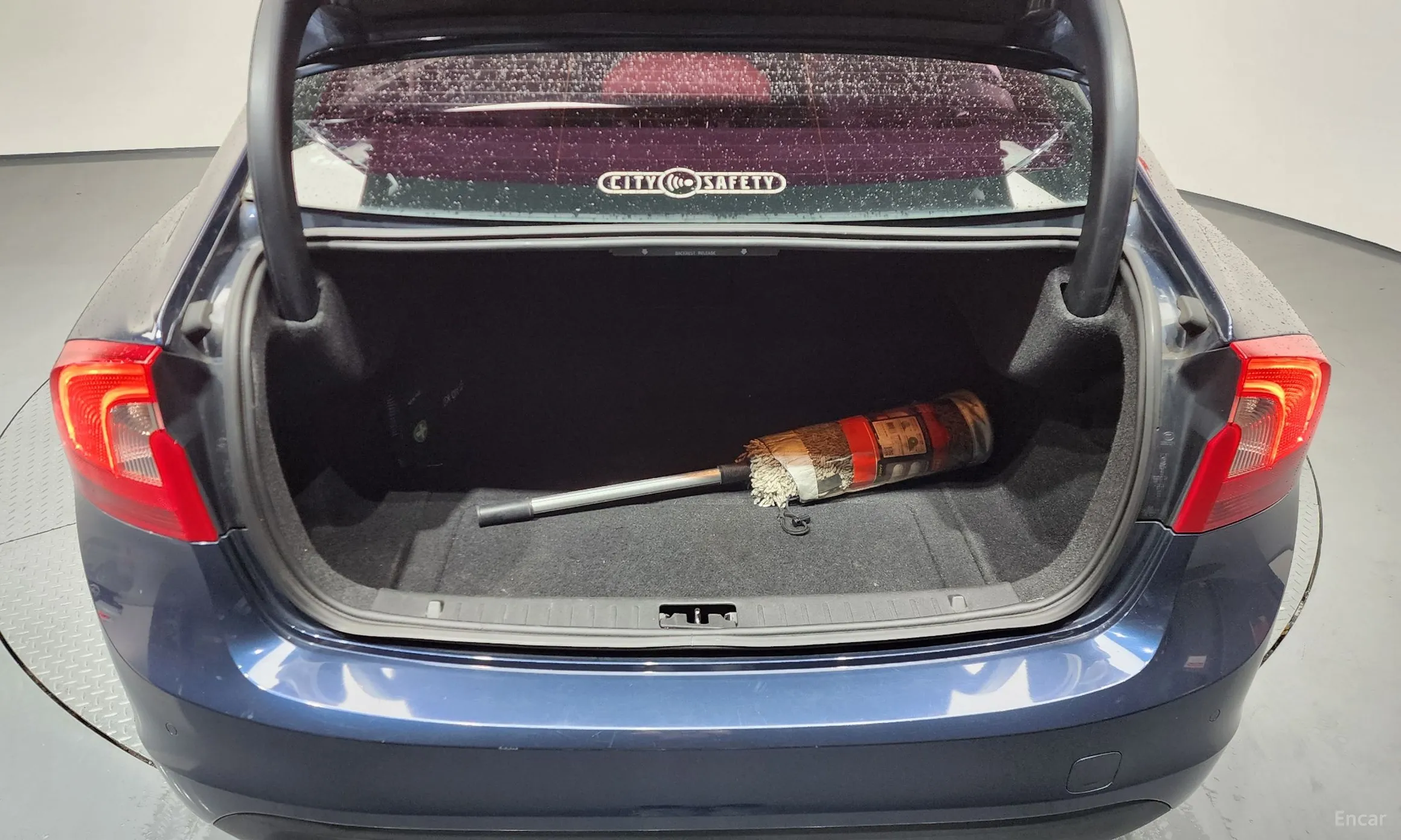 Volvo S60 превью 20