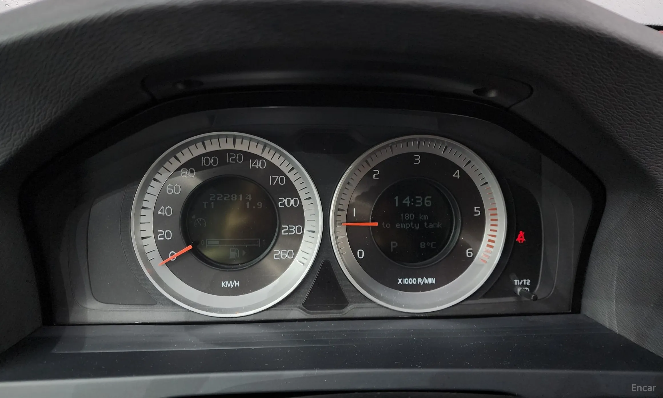 Volvo S60 превью 8