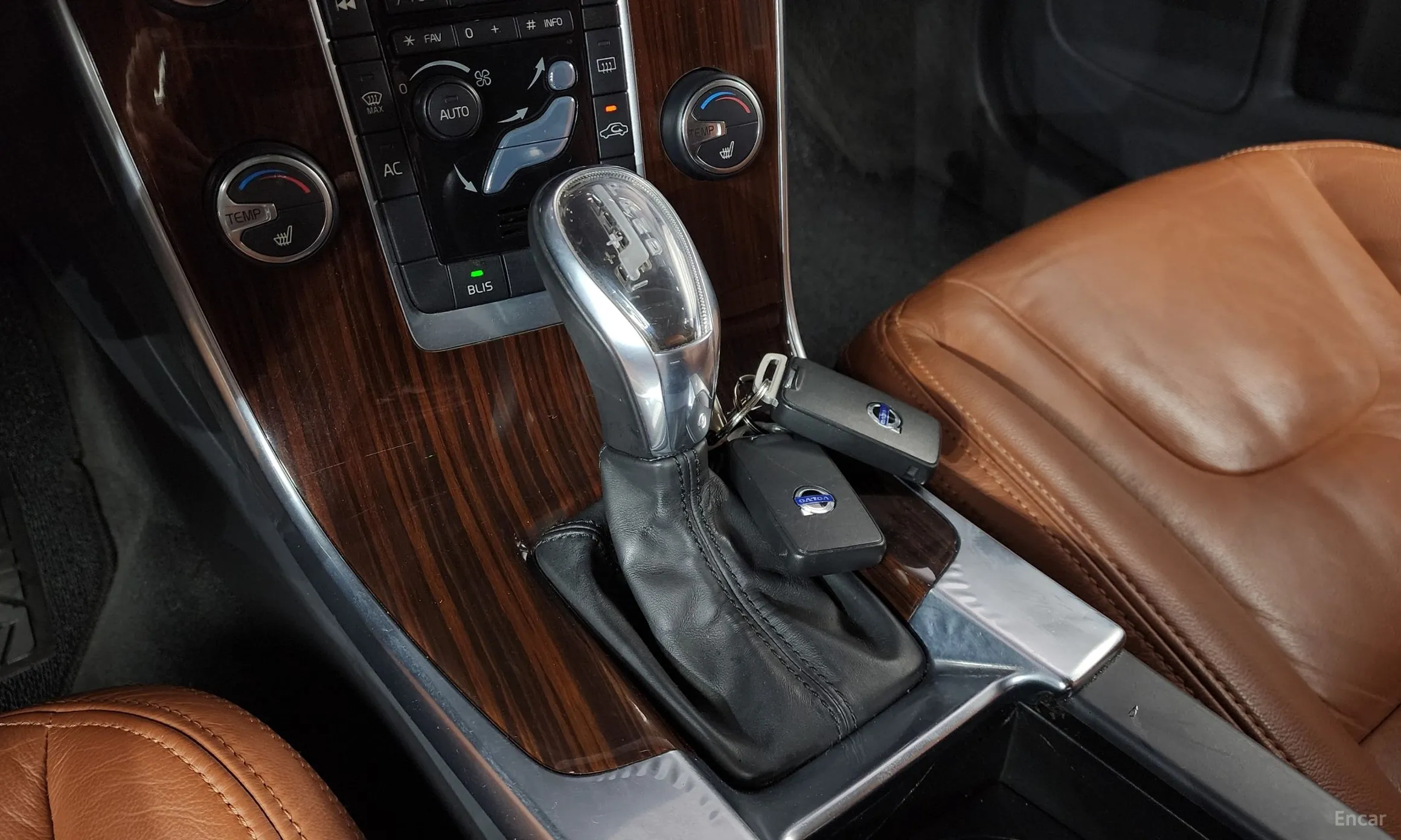 Volvo S60 превью 9