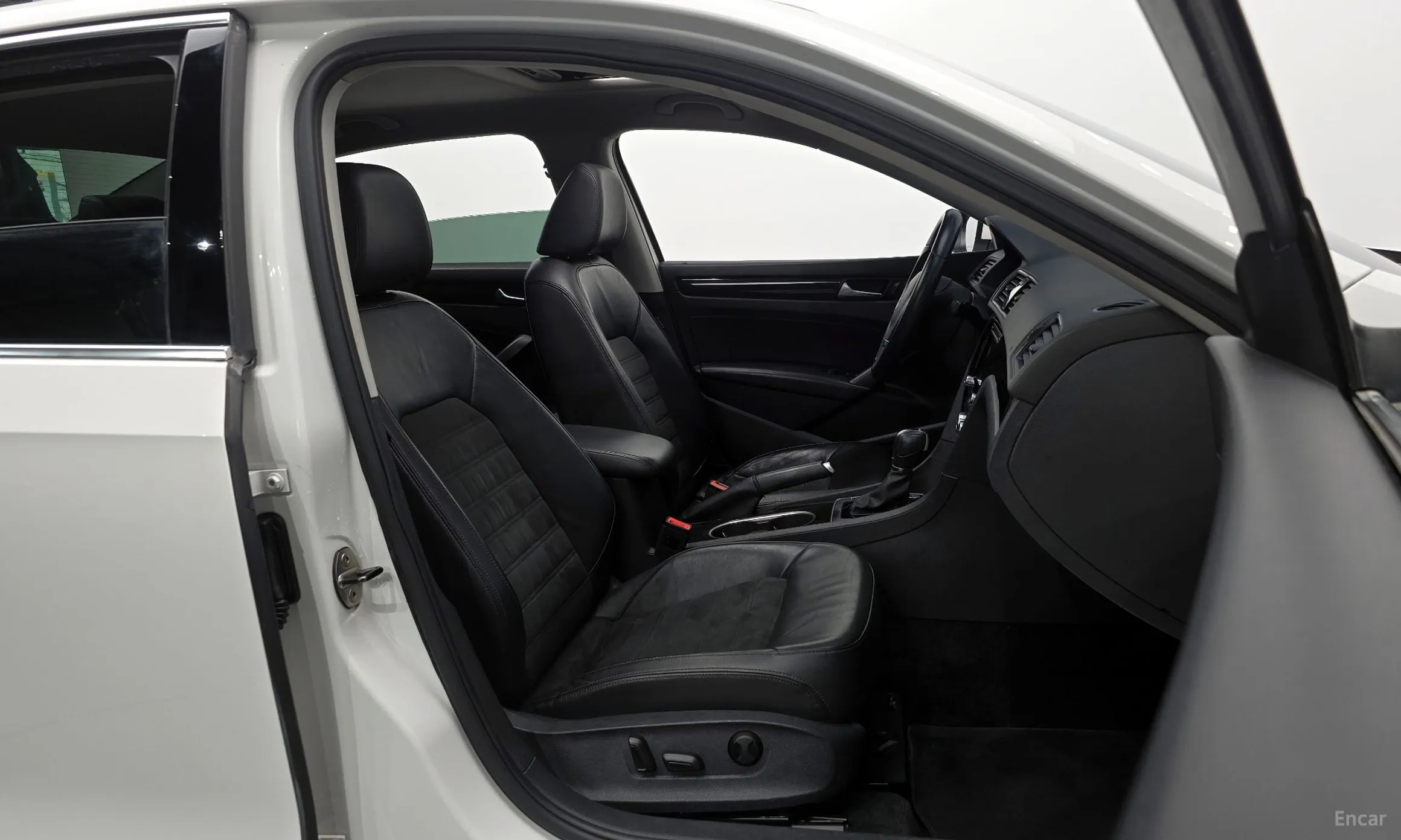 Volkswagen The New Passat превью 10