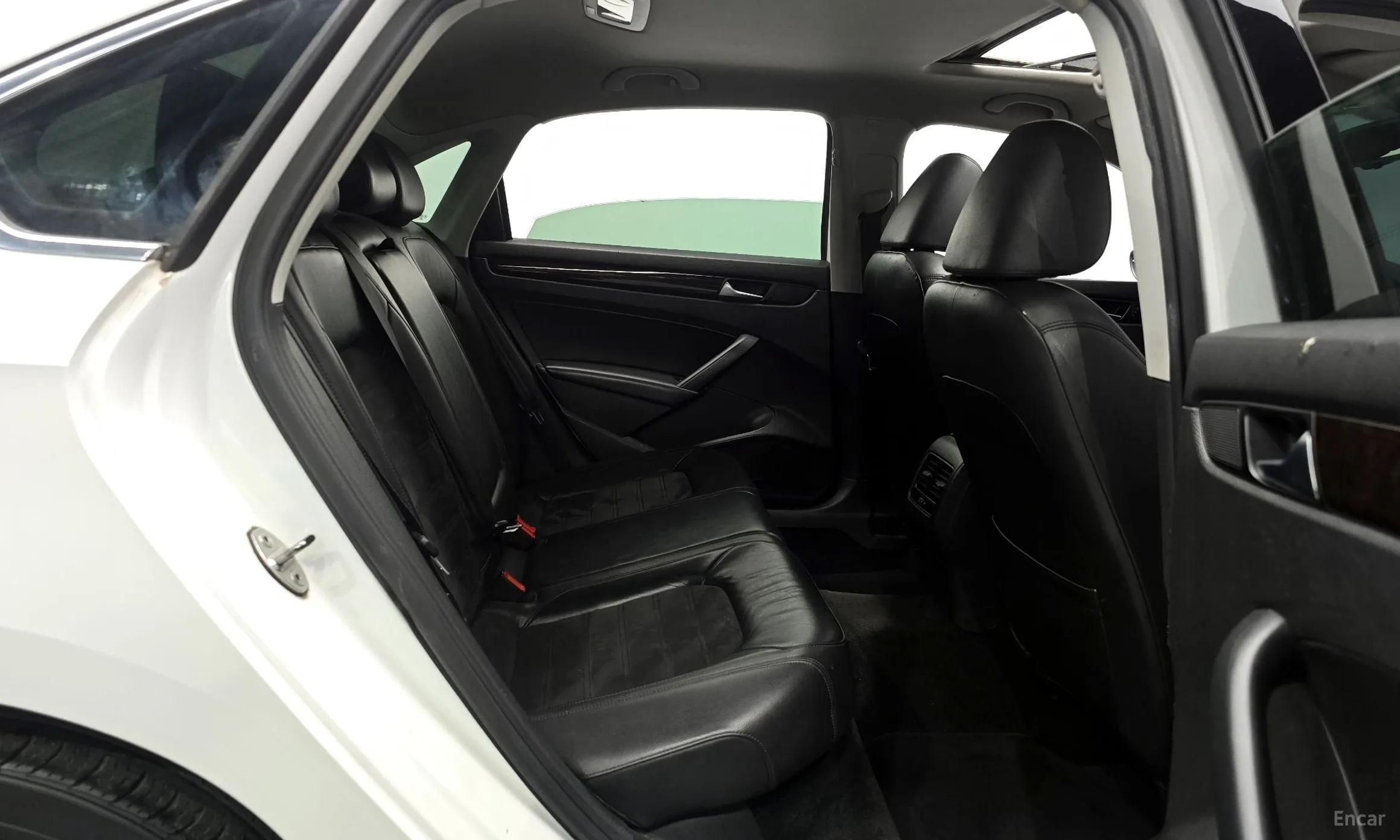 Volkswagen The New Passat превью 12