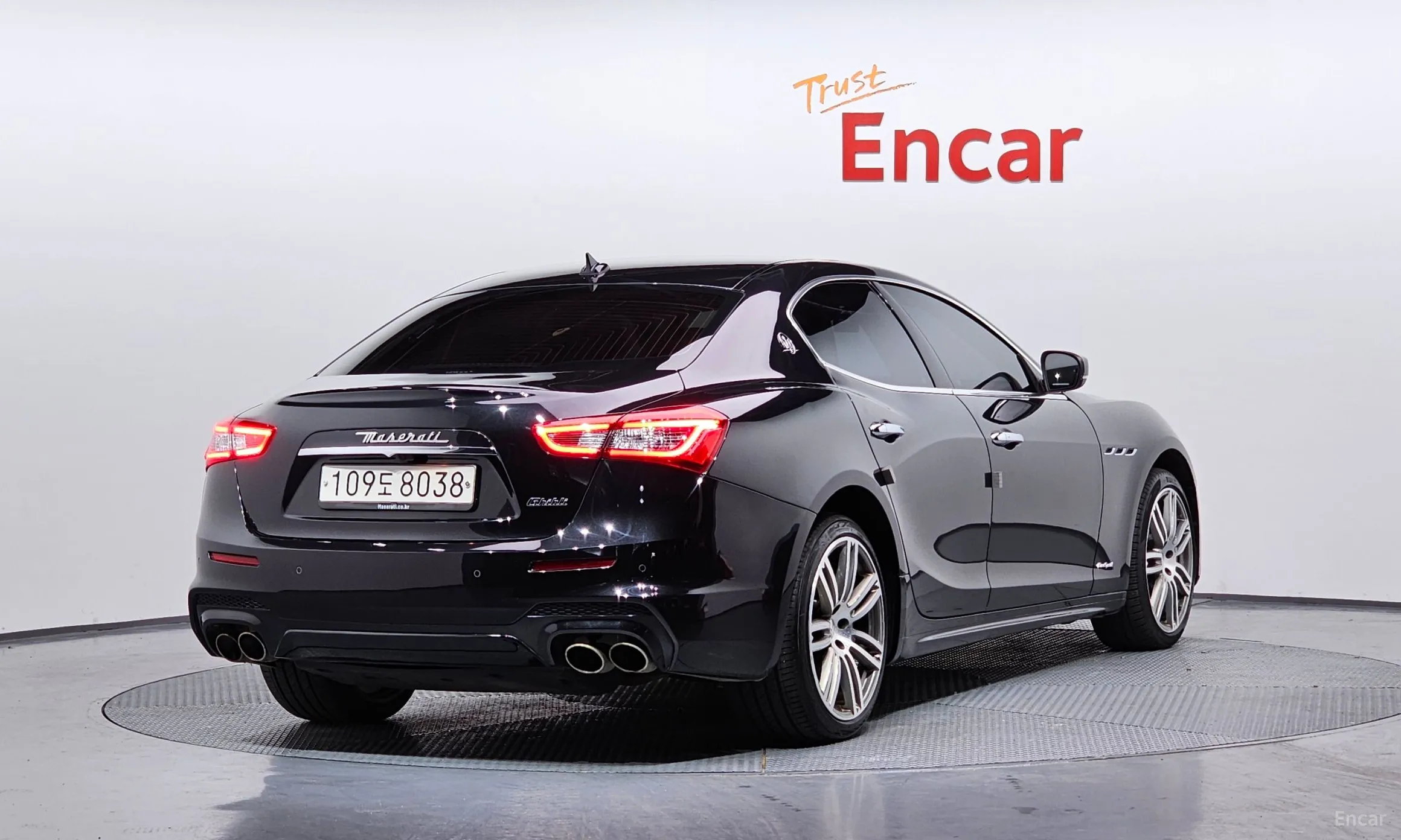 Maserati Ghibli превью 2