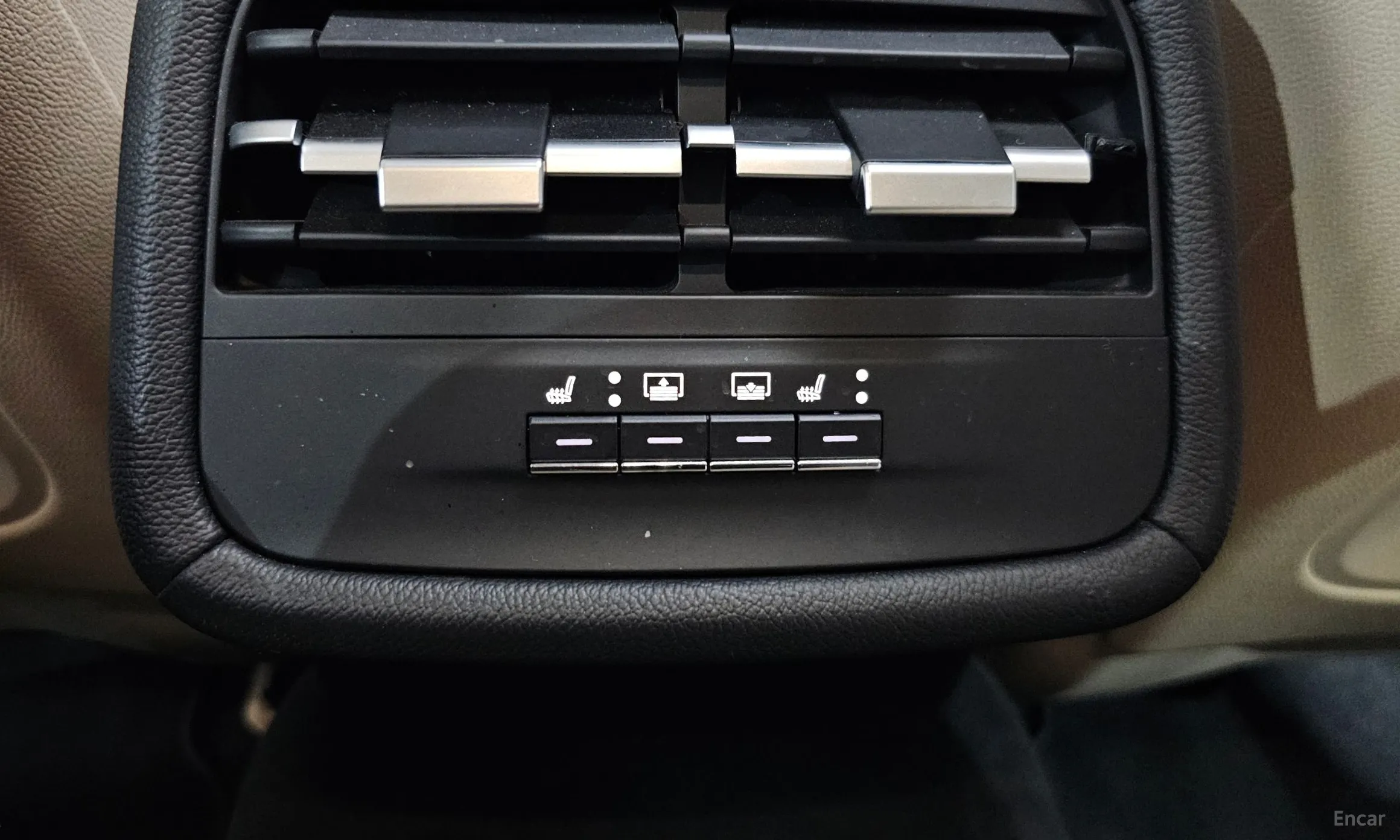 Maserati Ghibli превью 19