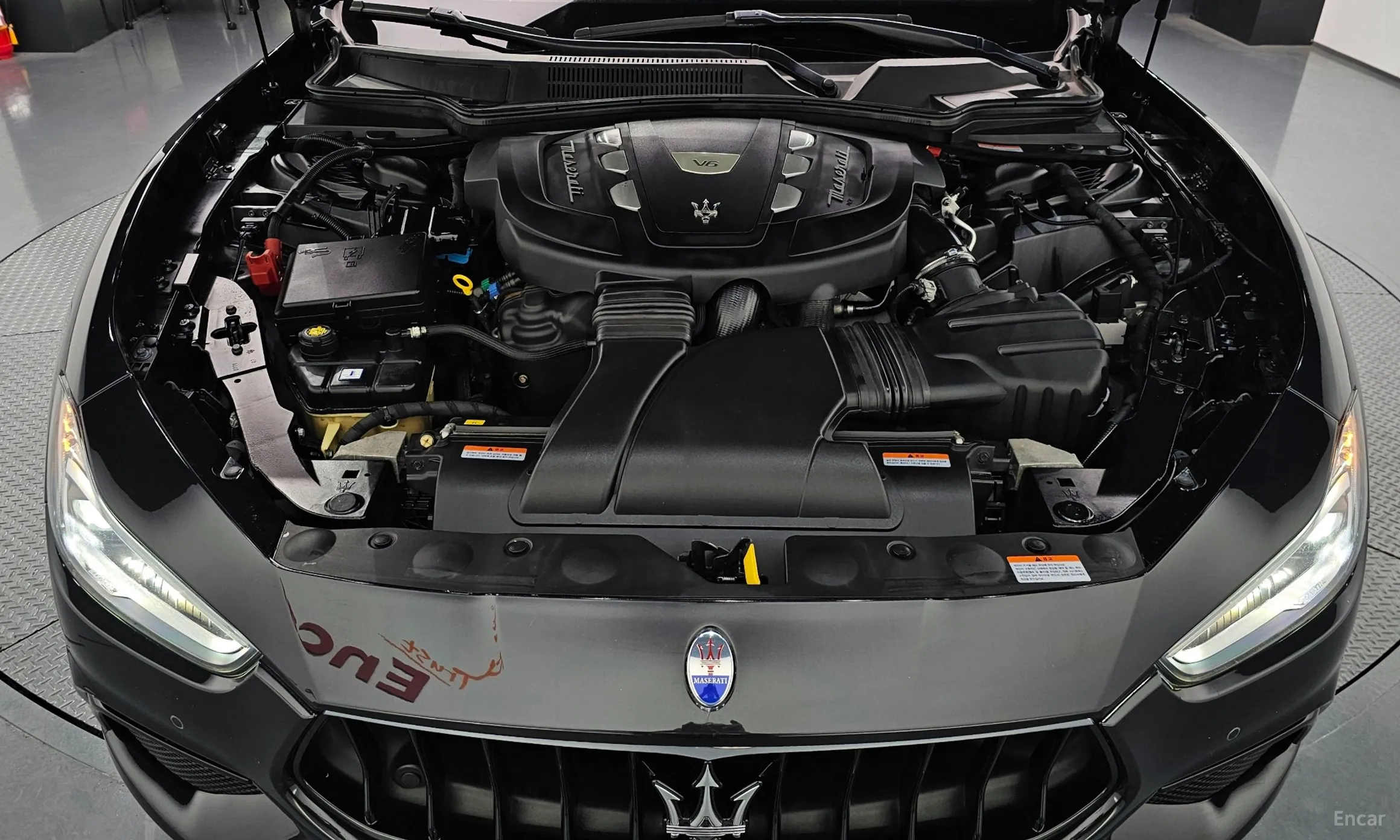 Maserati Ghibli превью 6